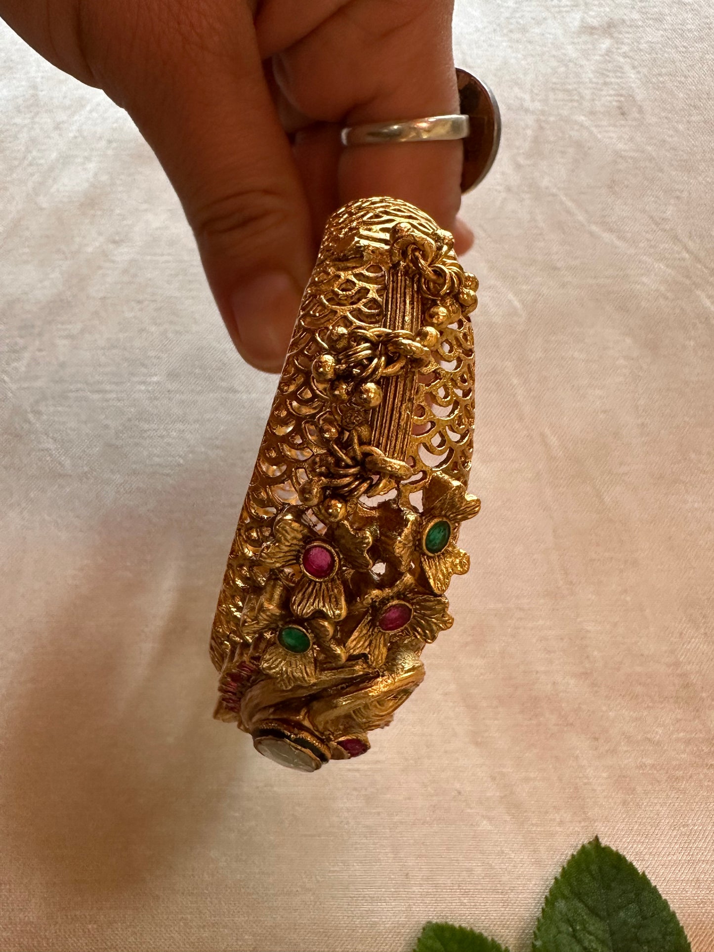 MANVI BANGLES