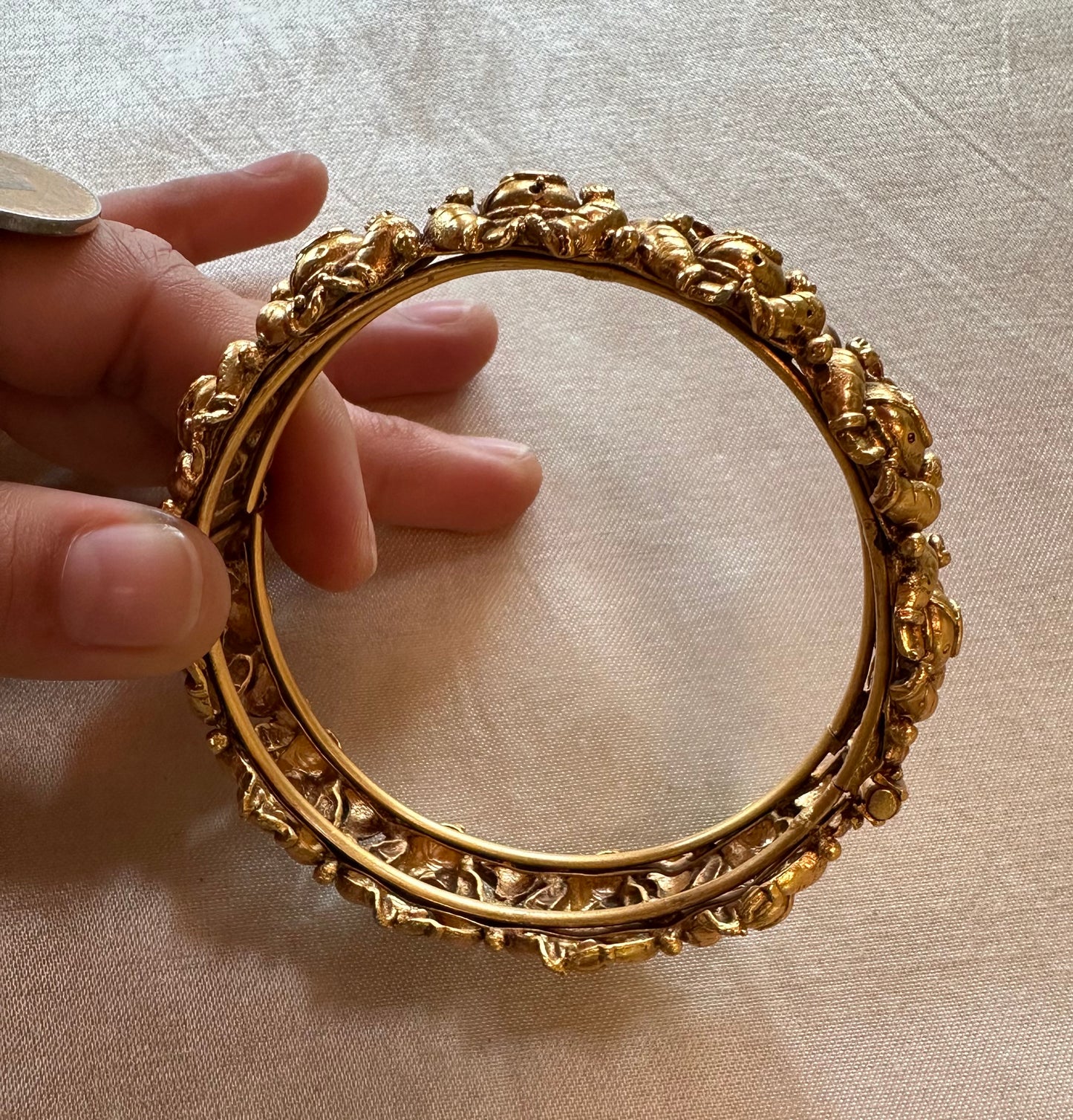 MAHIKA BANGLES