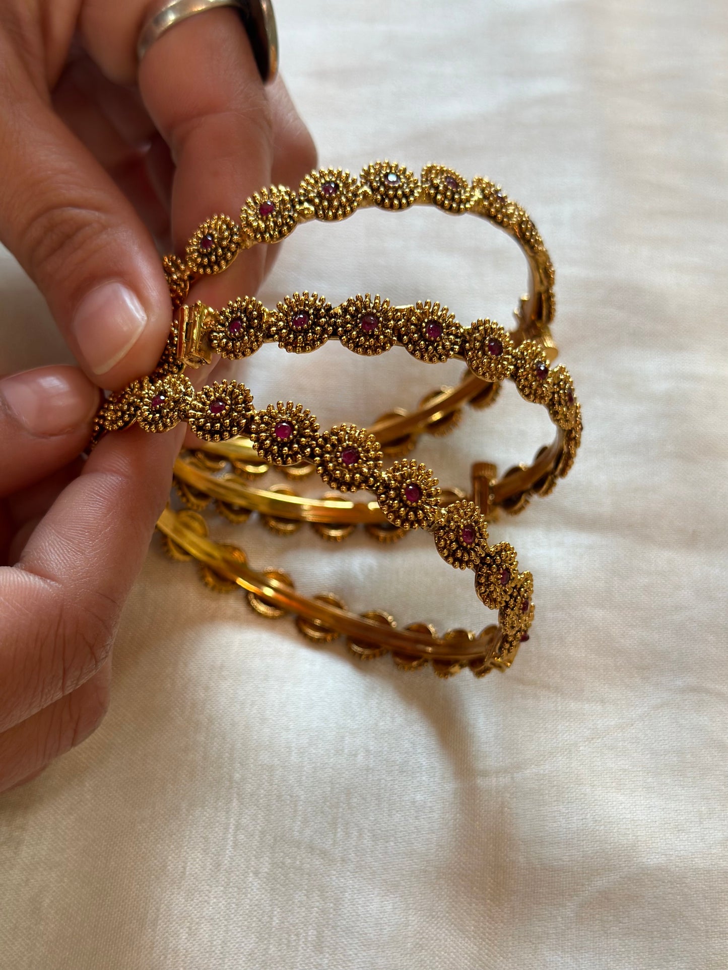 GAYATRI BANGLES