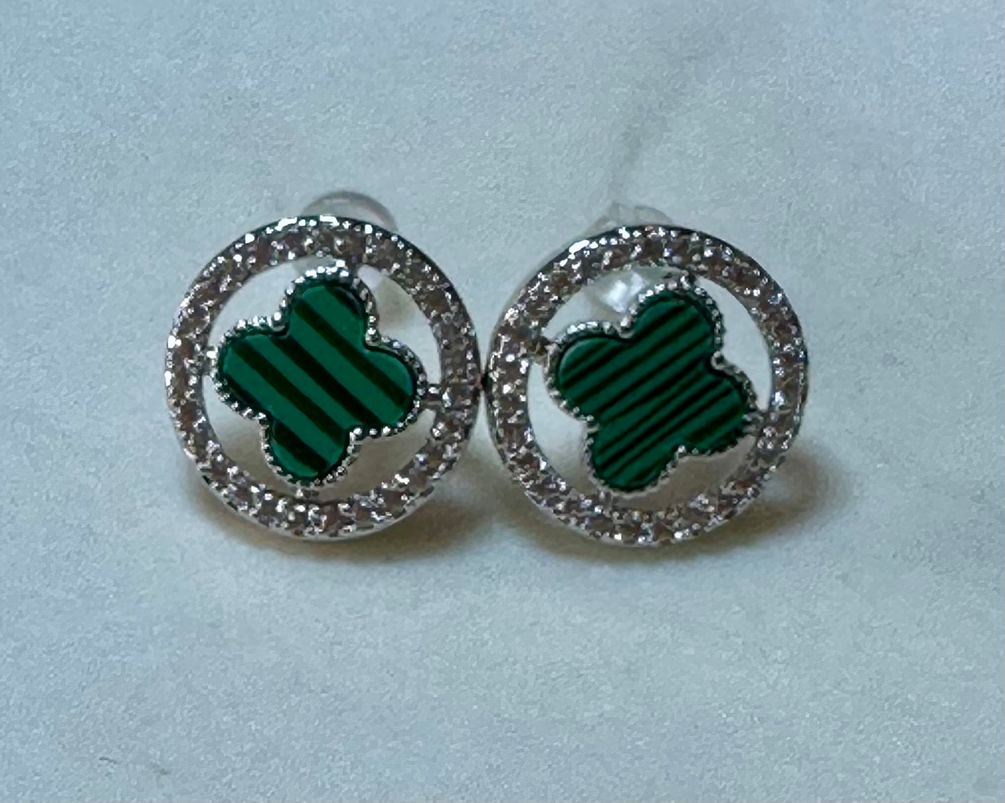 TANUJA PENDANT SET