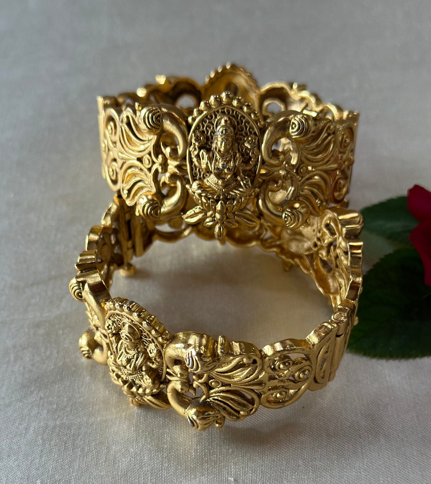 EESHA BANGLES