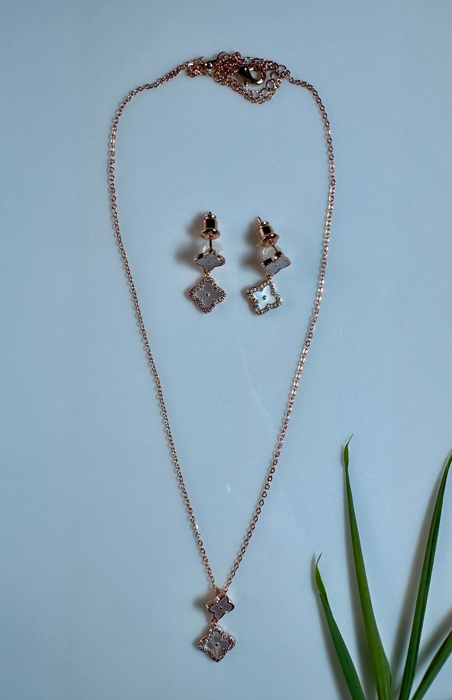 VANI PENDANT SET