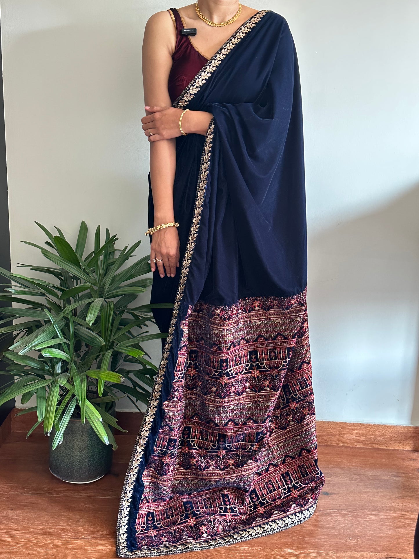 GAYATRI VELVET SARI