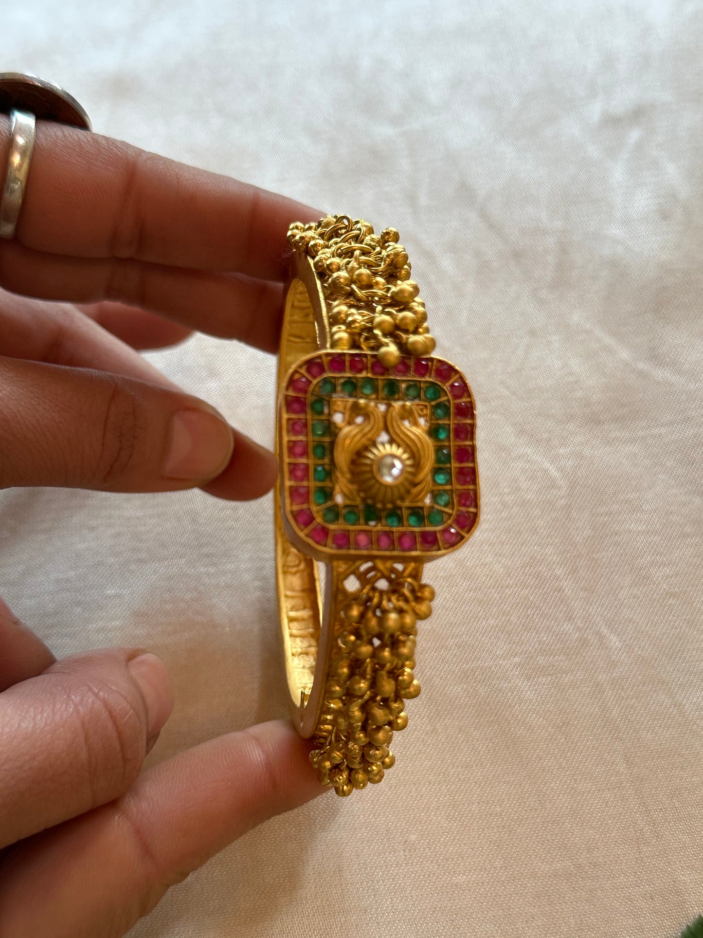 LAKSHITA BANGLES