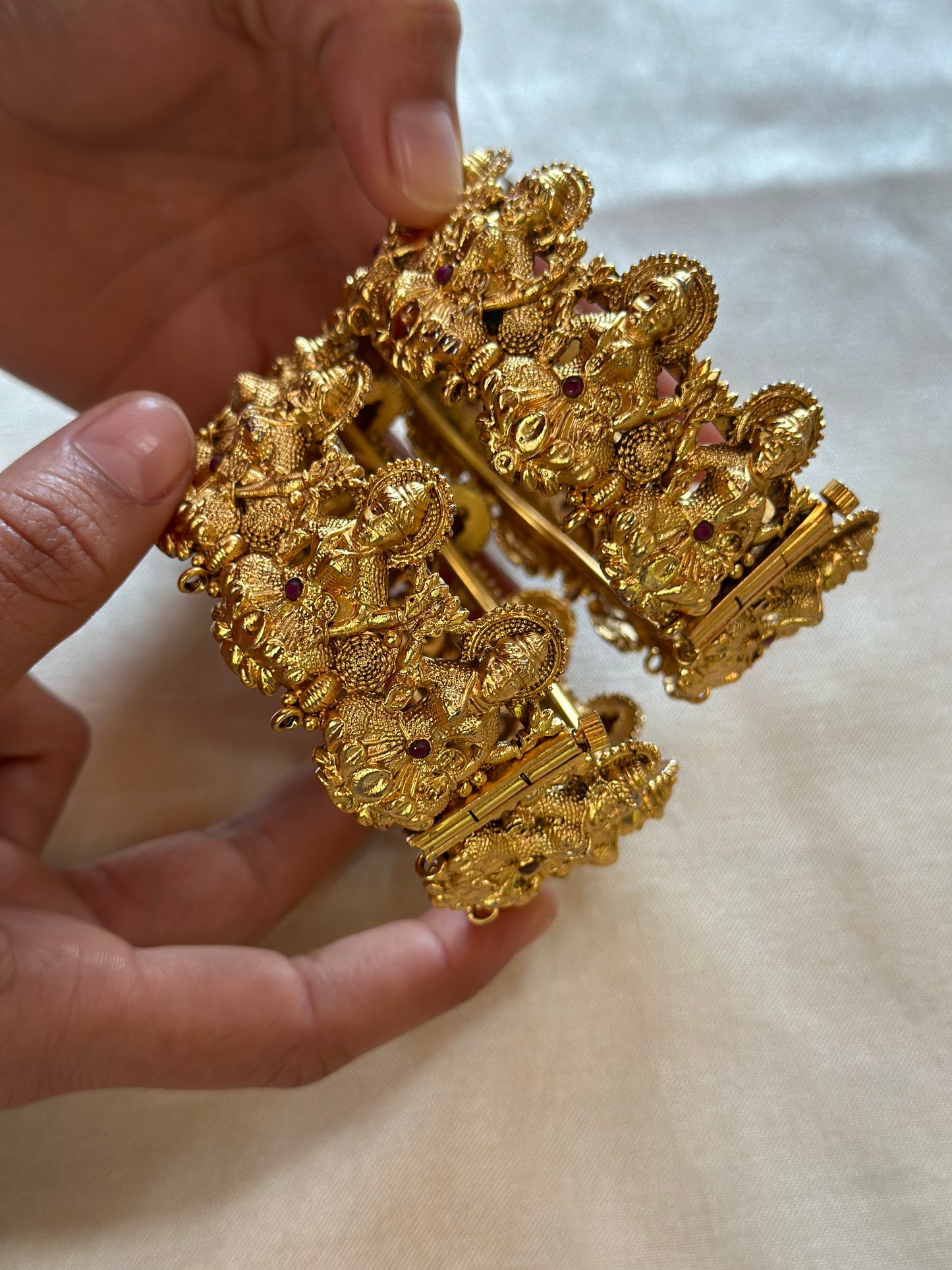 DEEKSHA BANGLES