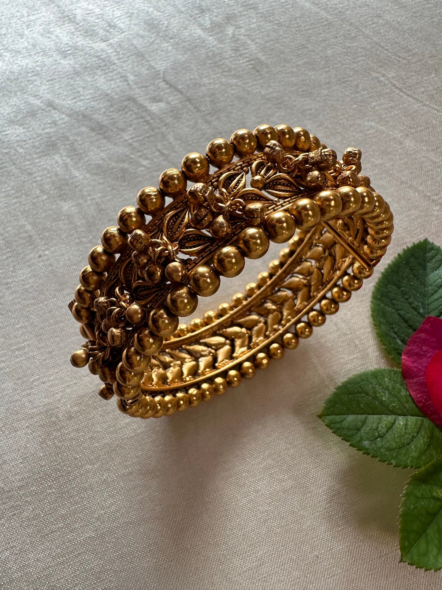 NIDHI BANGLES