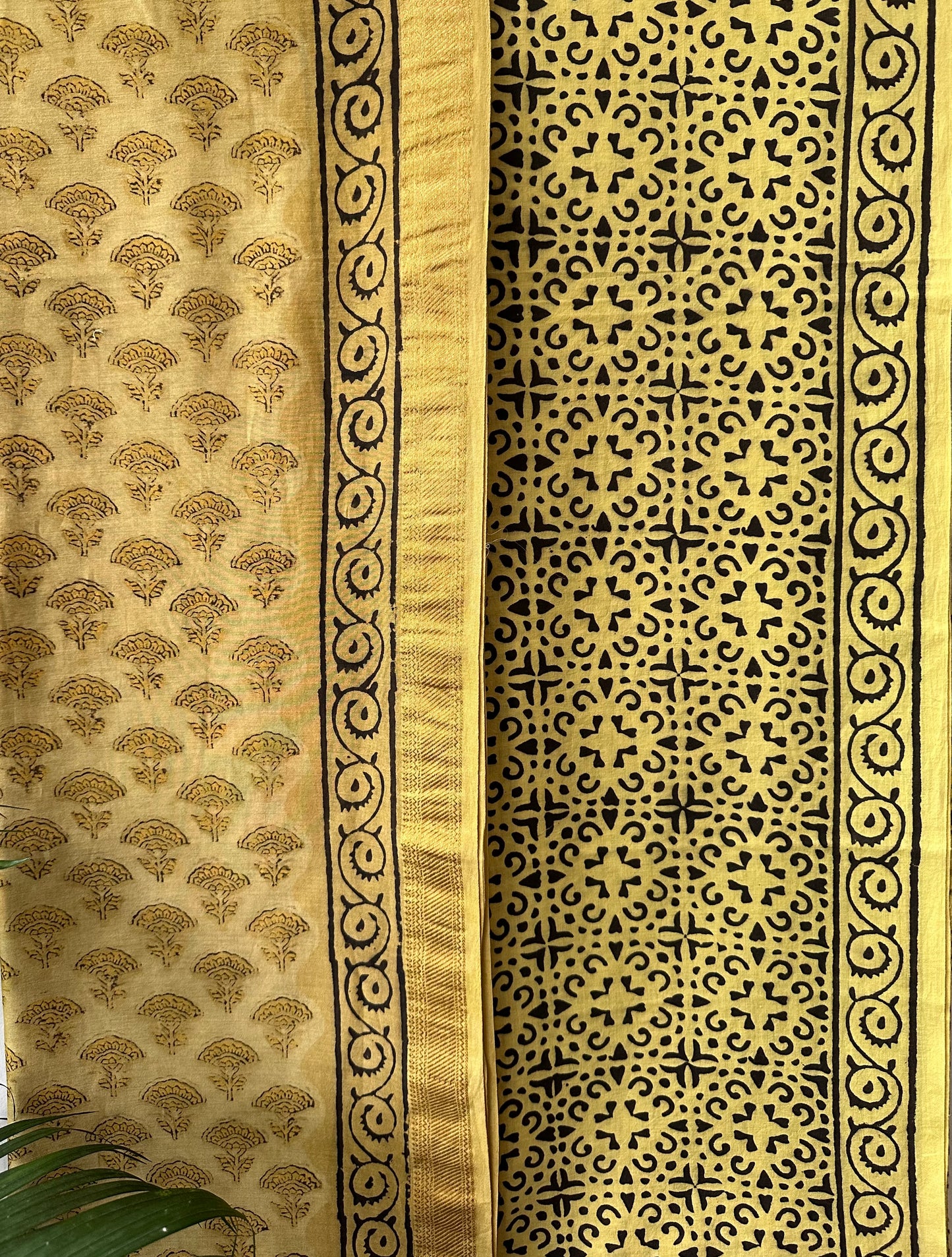 AGASTYA CHANDERI SUIT