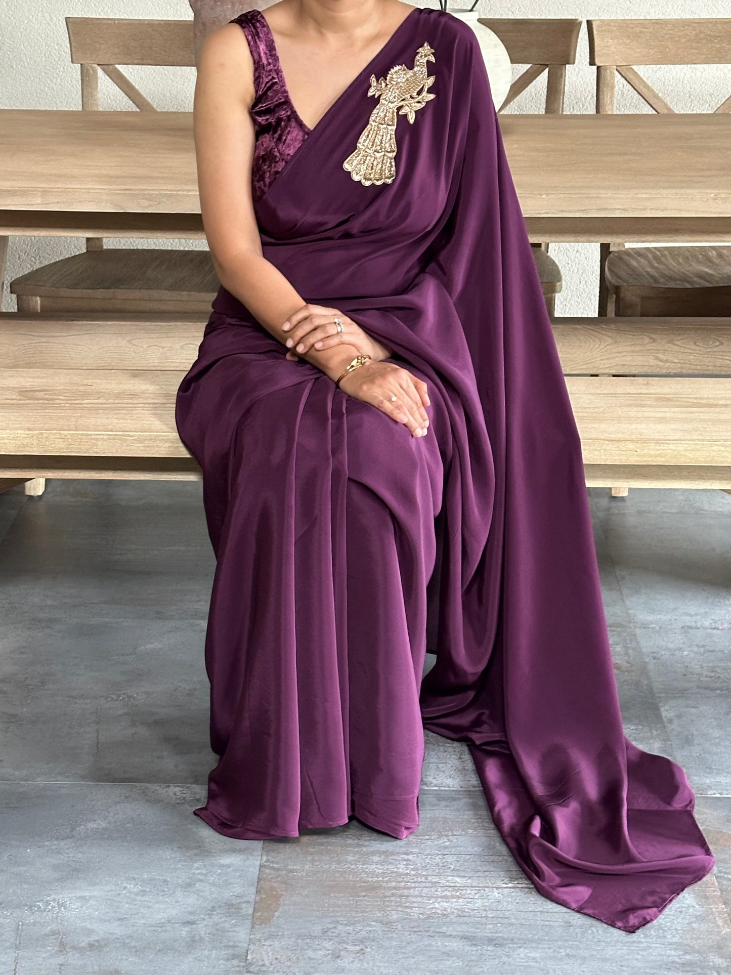 MAYUR SARI BROOCH SARI