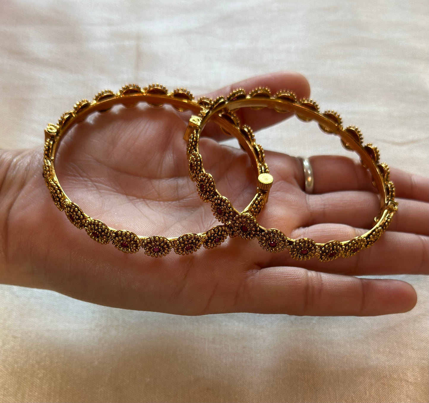 GAYATRI BANGLES
