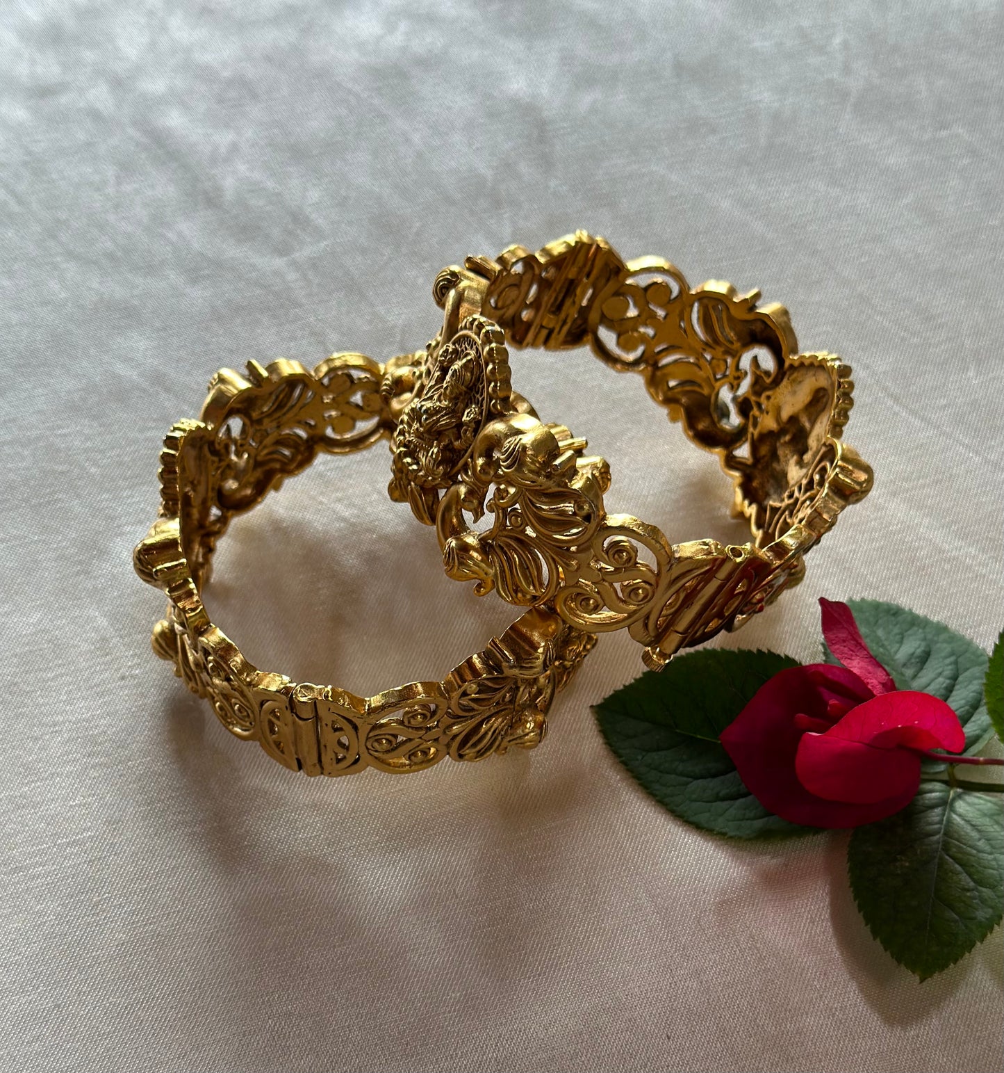 EESHA BANGLES
