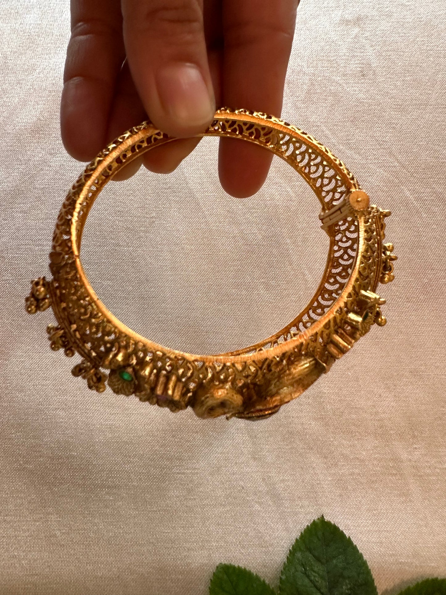 MANVI BANGLES
