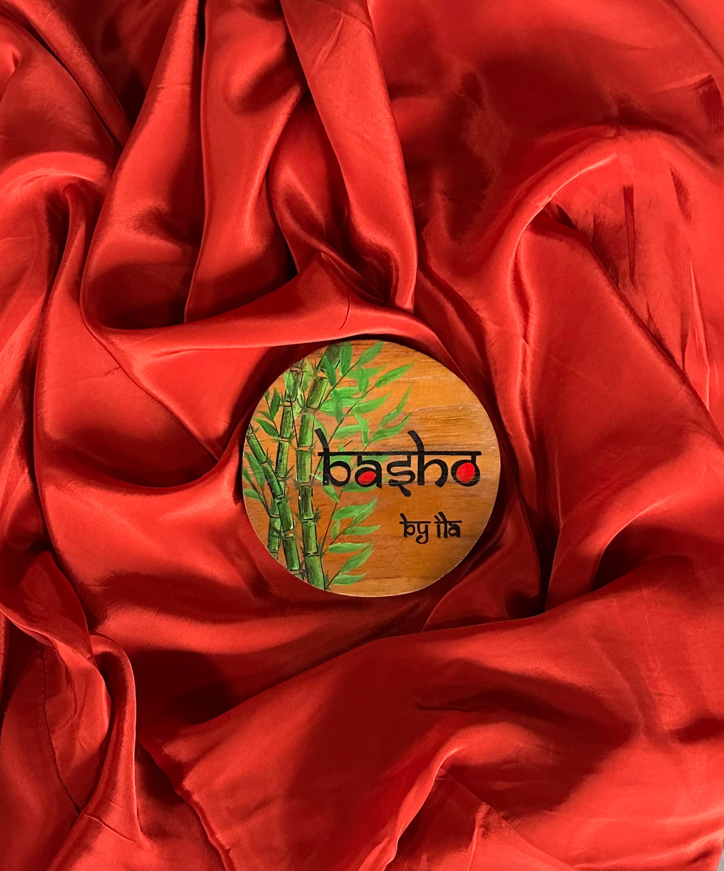 RIGHT ENGAGEMENT BROOCH SARI