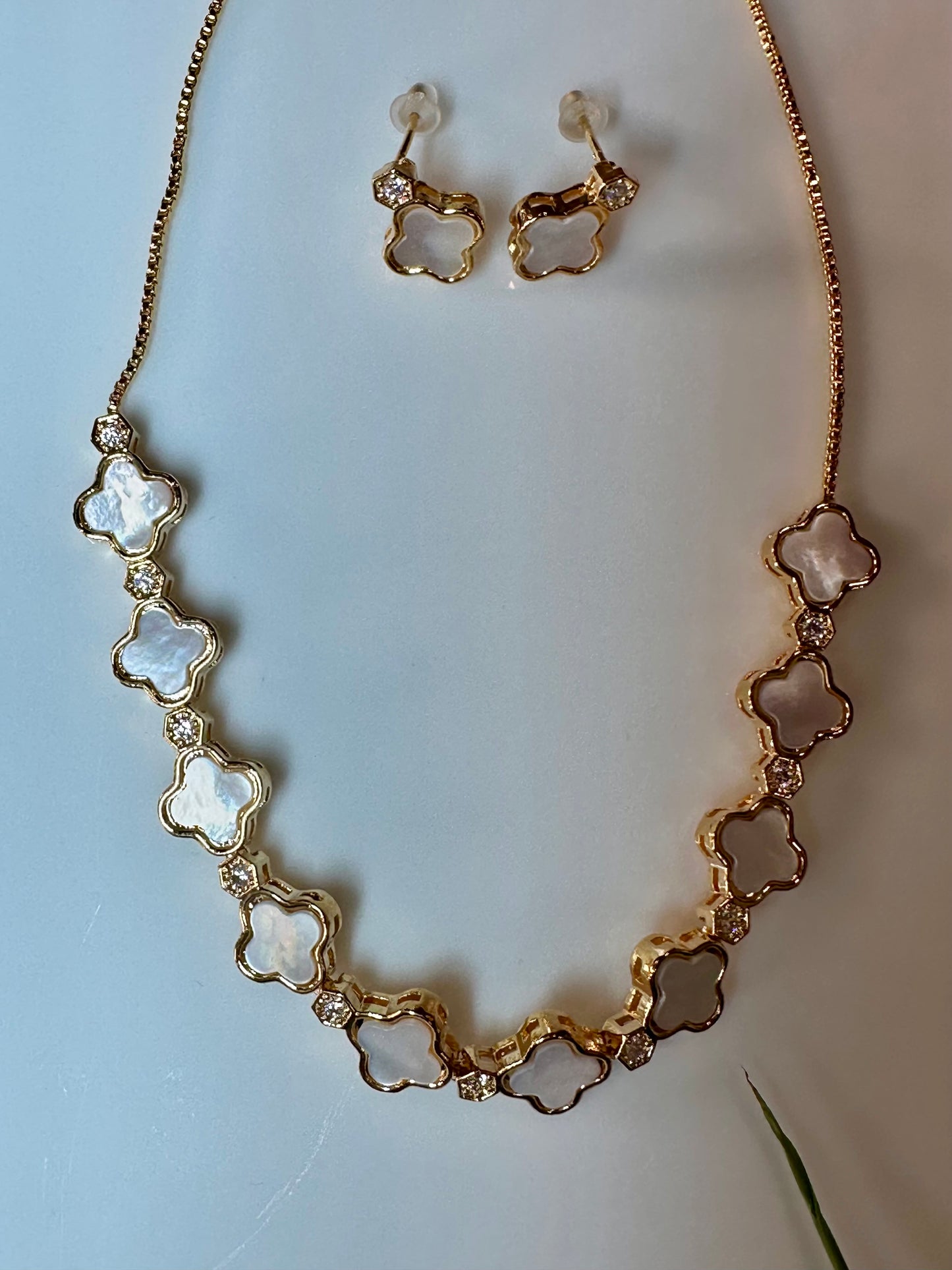 RIDDHI PENDANT SET