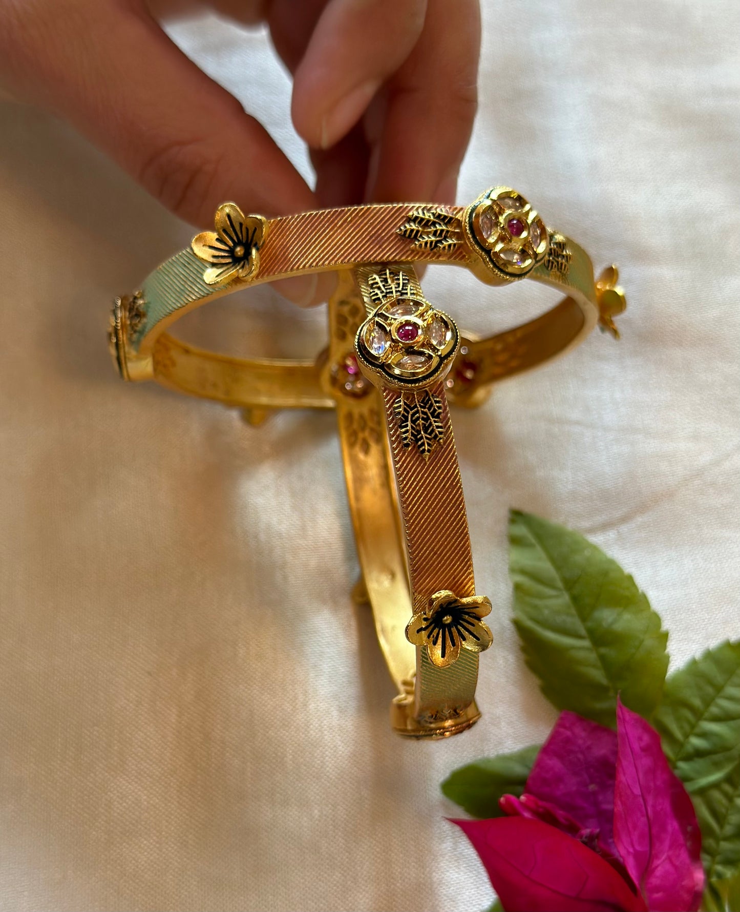 ARADHYA BANGLES