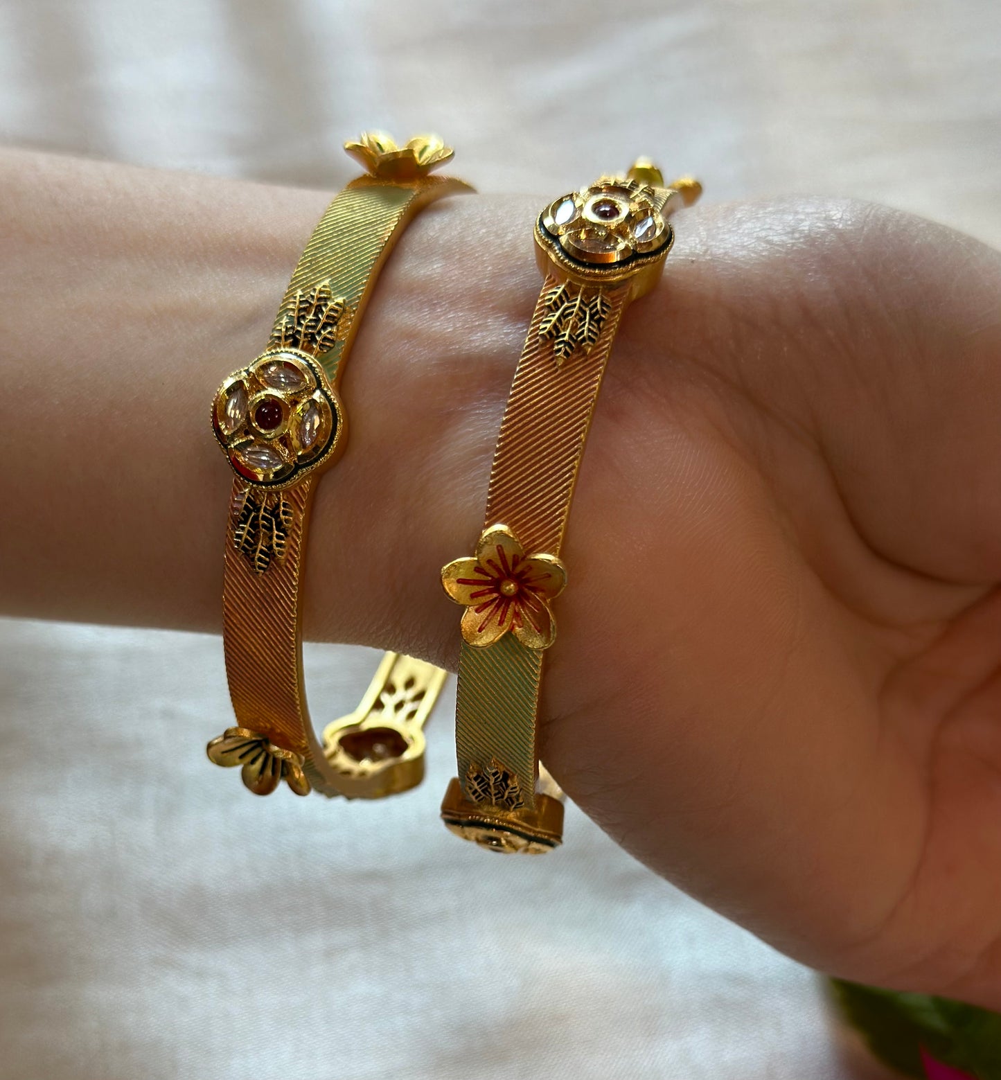 ARADHYA BANGLES