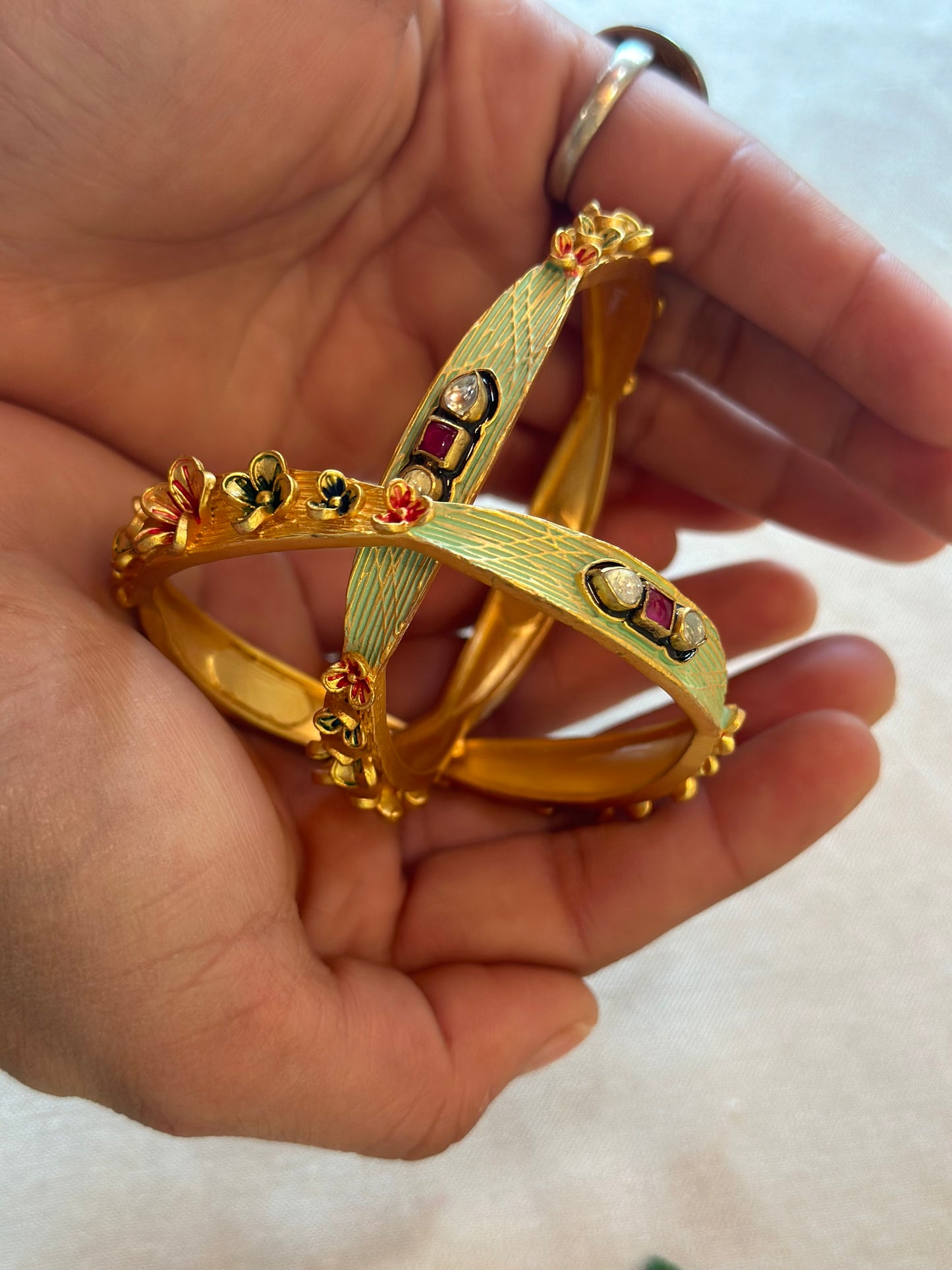 SAANVI BANGLES