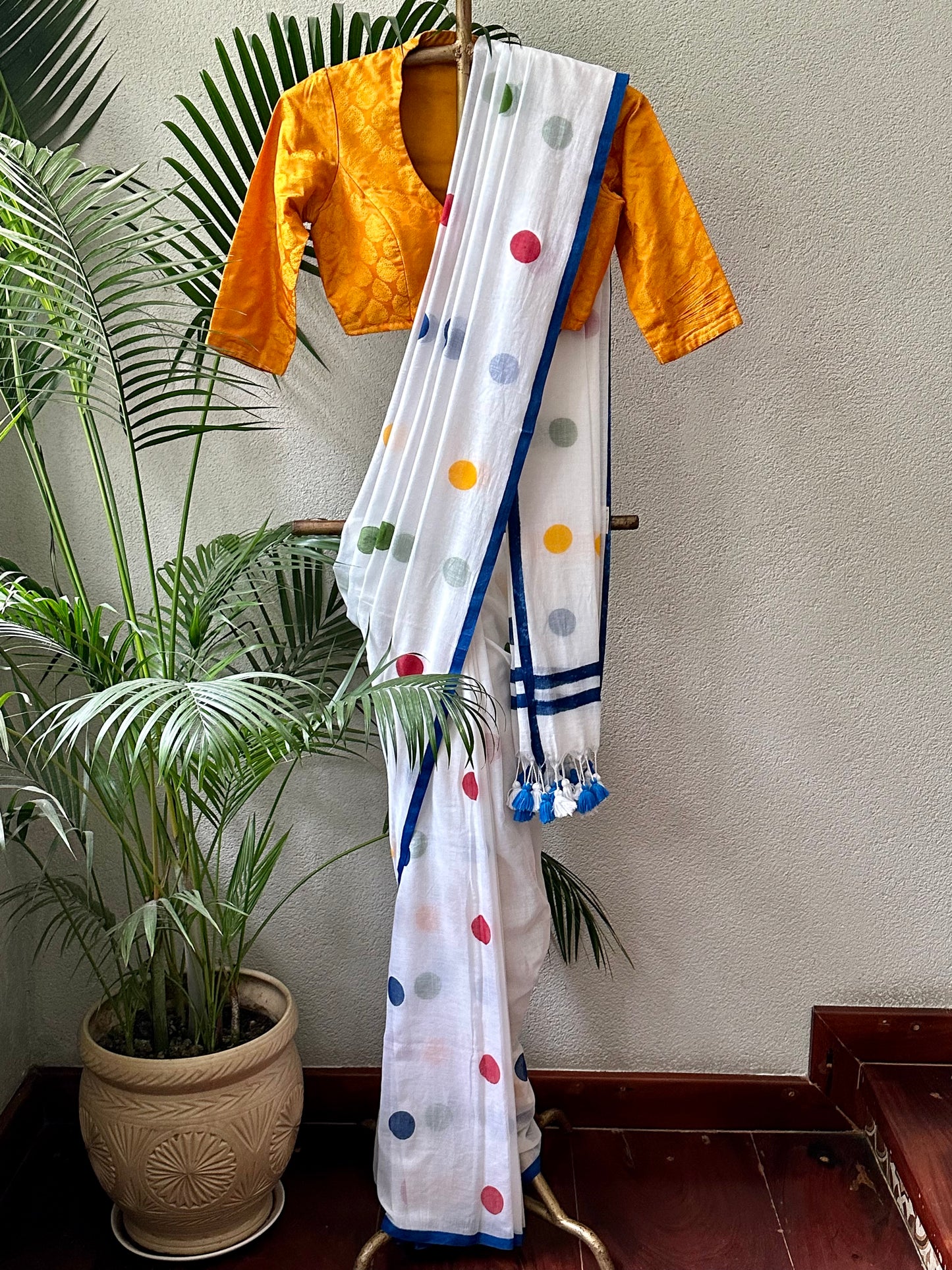 WHITE MULTI MUL COTTON SAREE