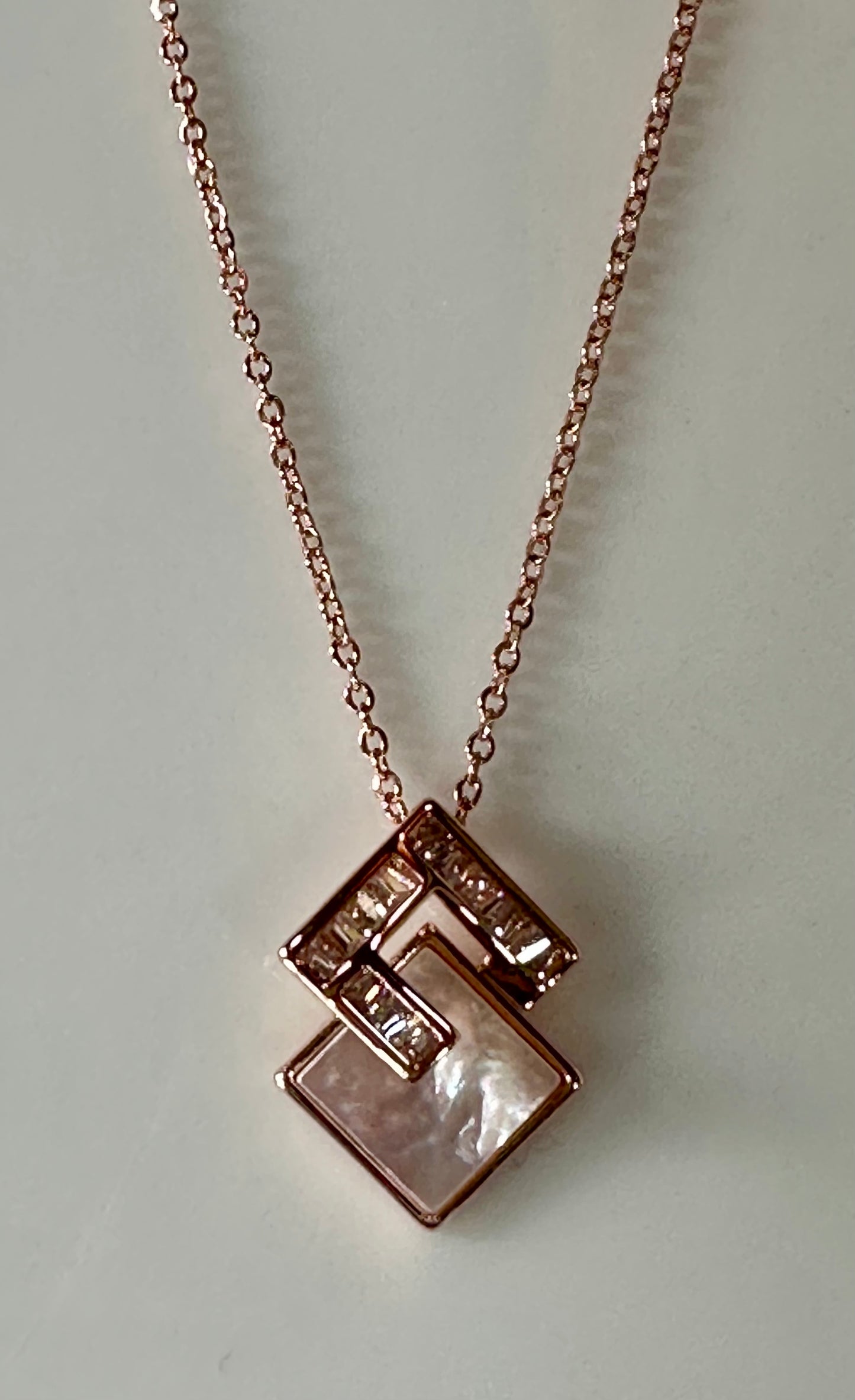 AARVI PENDANT SET