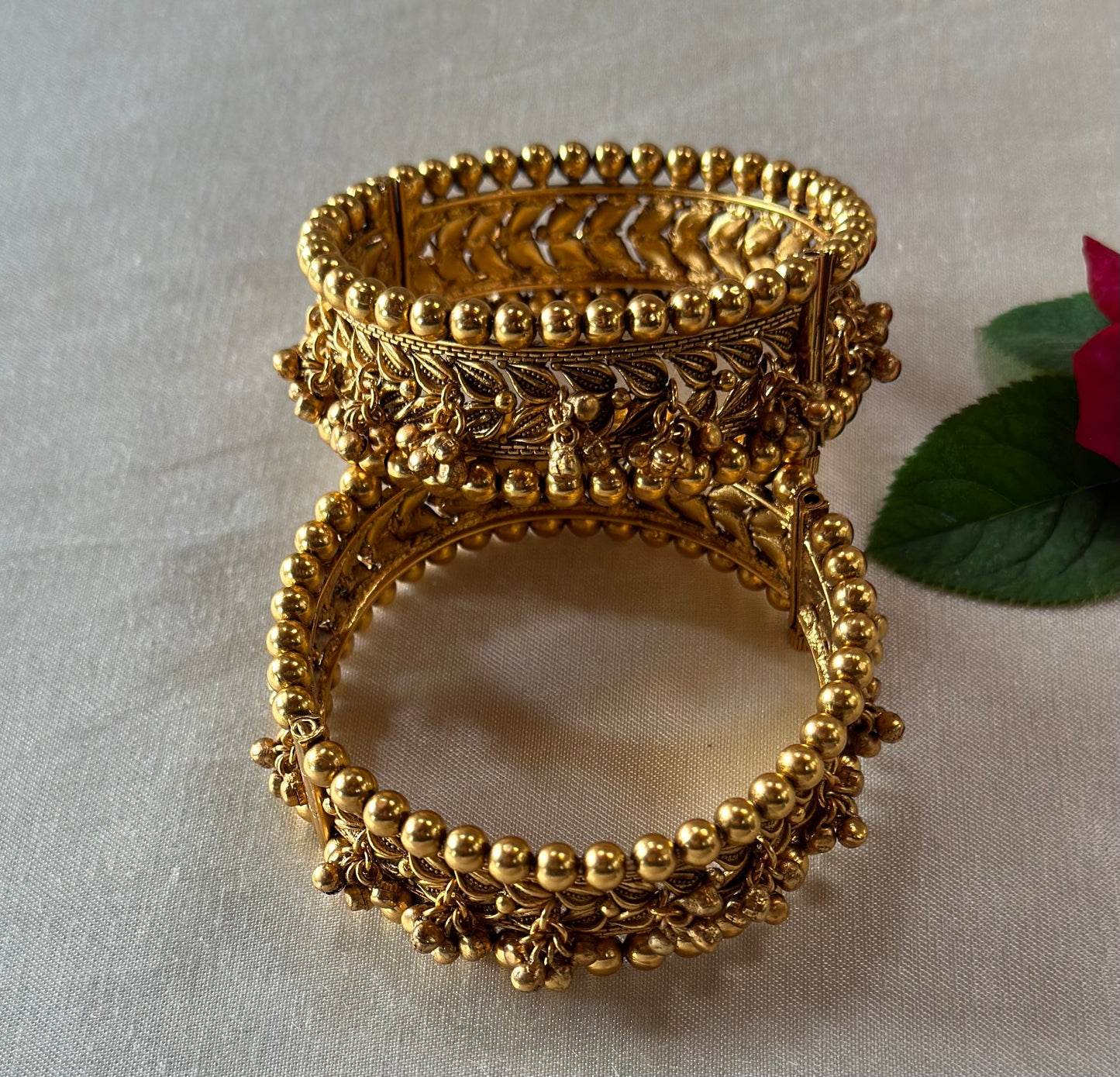 NIDHI BANGLES