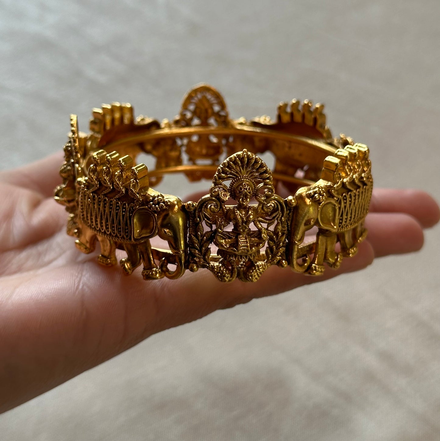 HEMANGI BANGLES