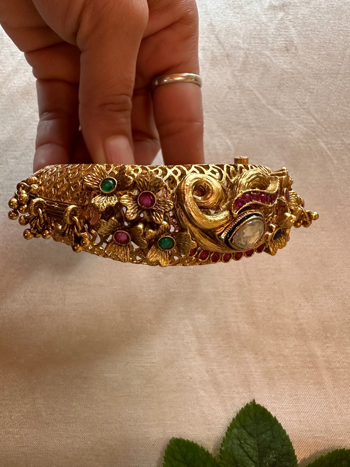 MANVI BANGLES