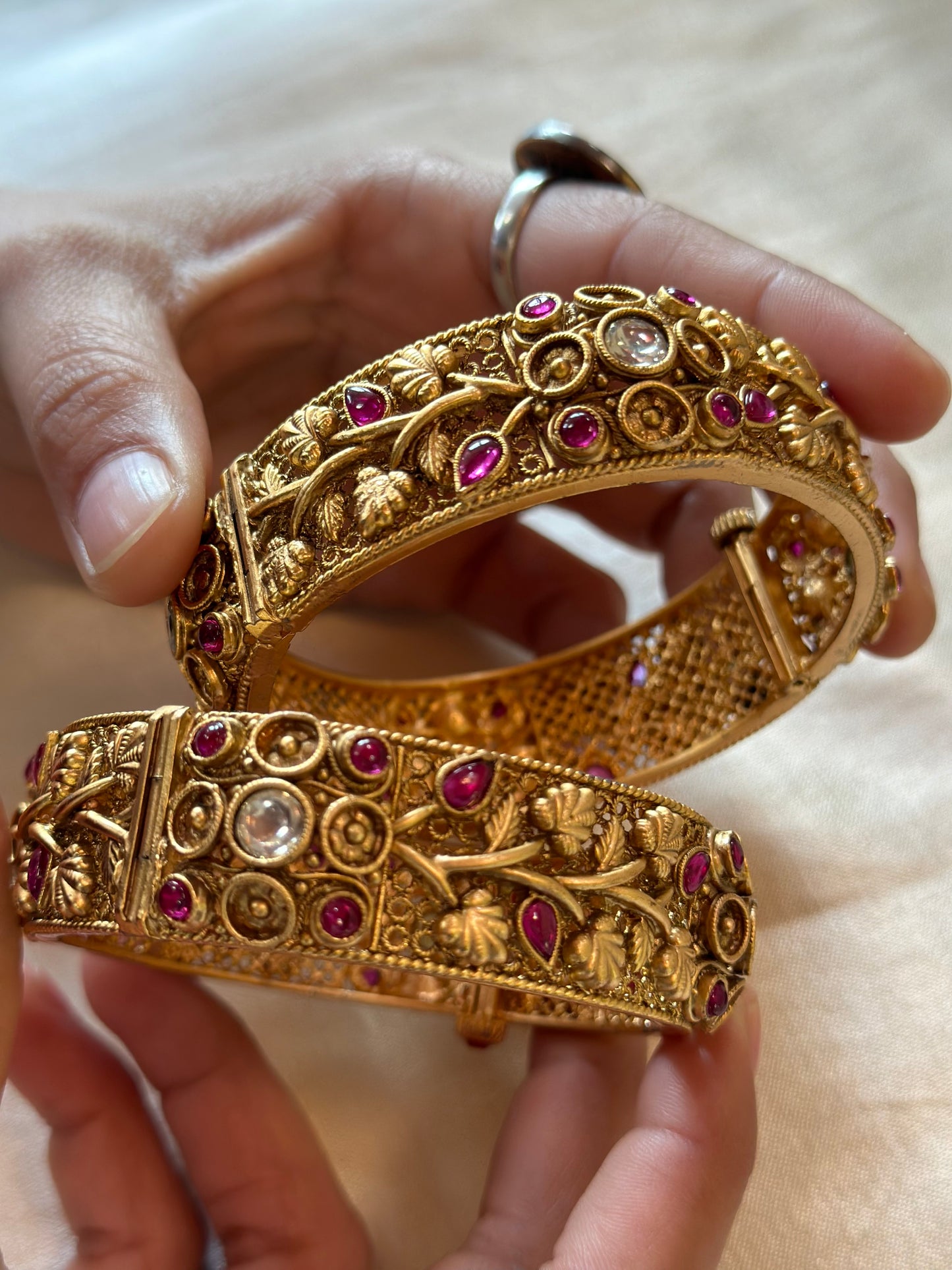 KAVYA BANGLES