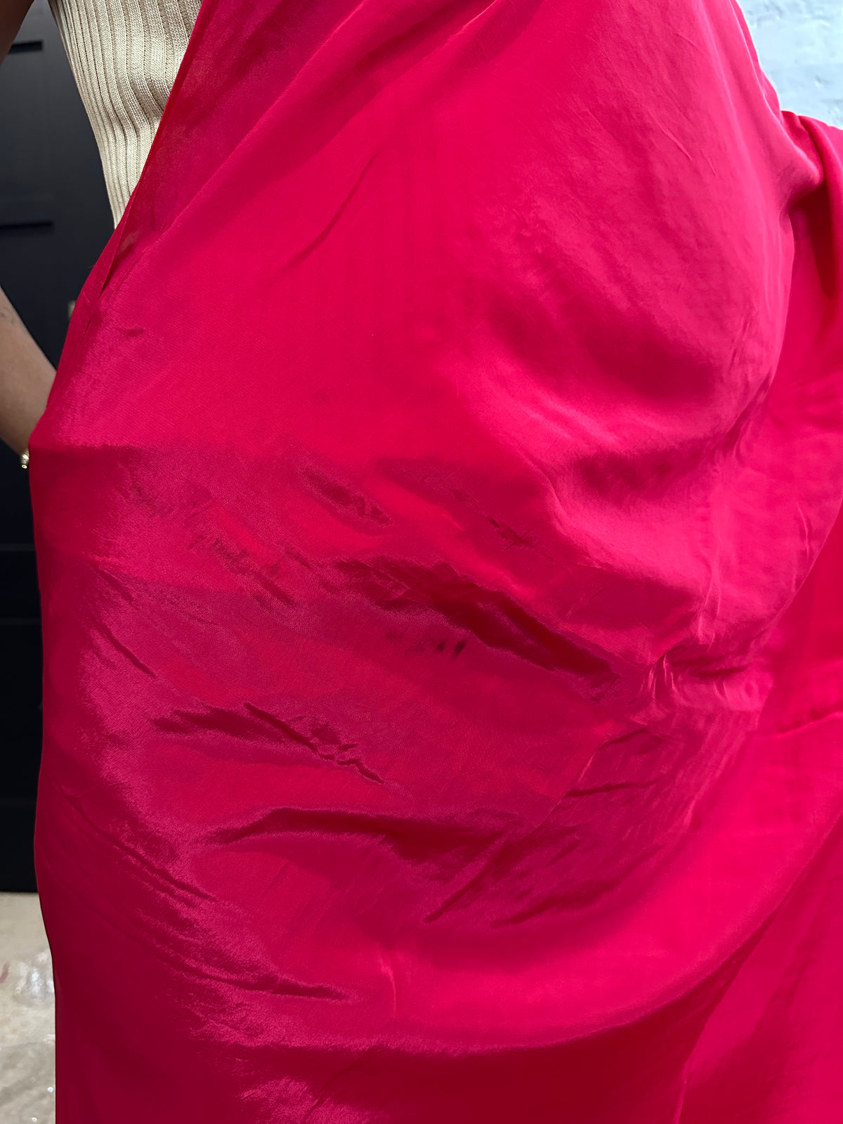 LET LIFE FLOW - FUCHSIA BROOCH SARI PERFECTLY IMPERFECT