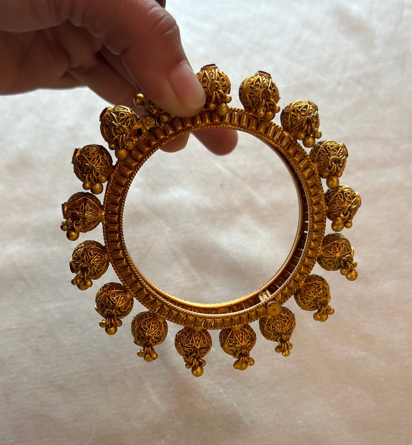 SHRUTI BANGLES