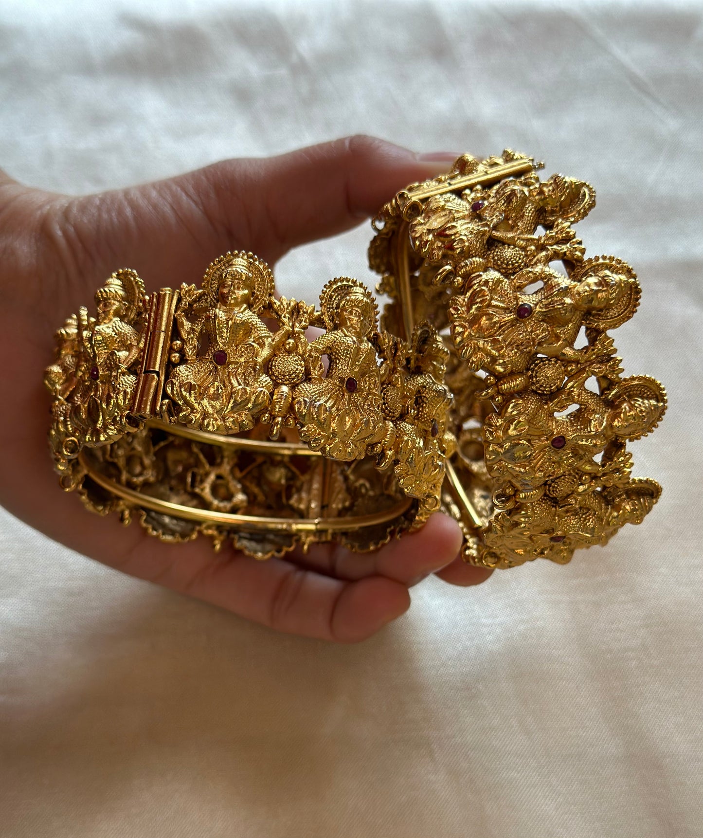 DEEKSHA BANGLES