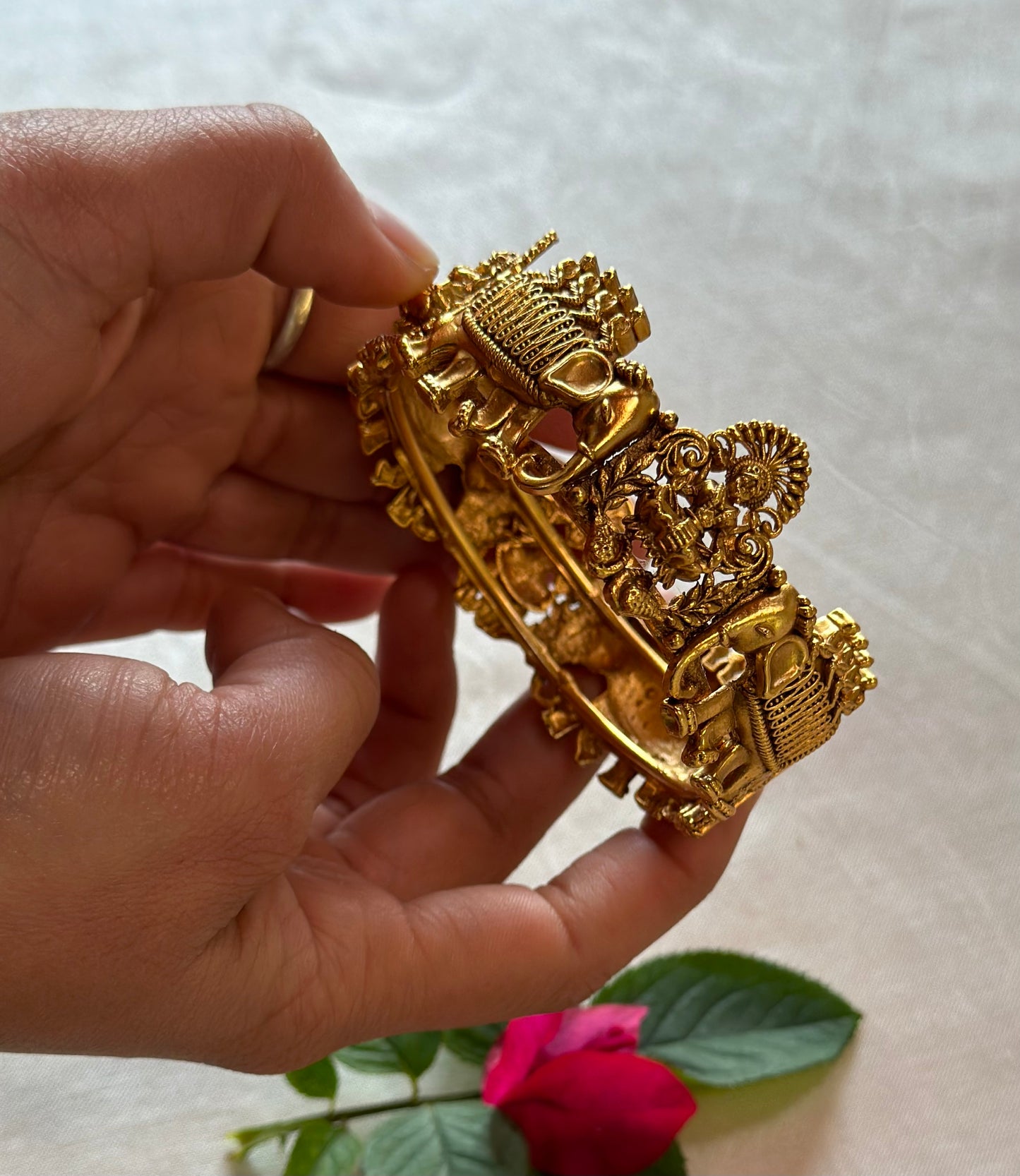 HEMANGI BANGLES