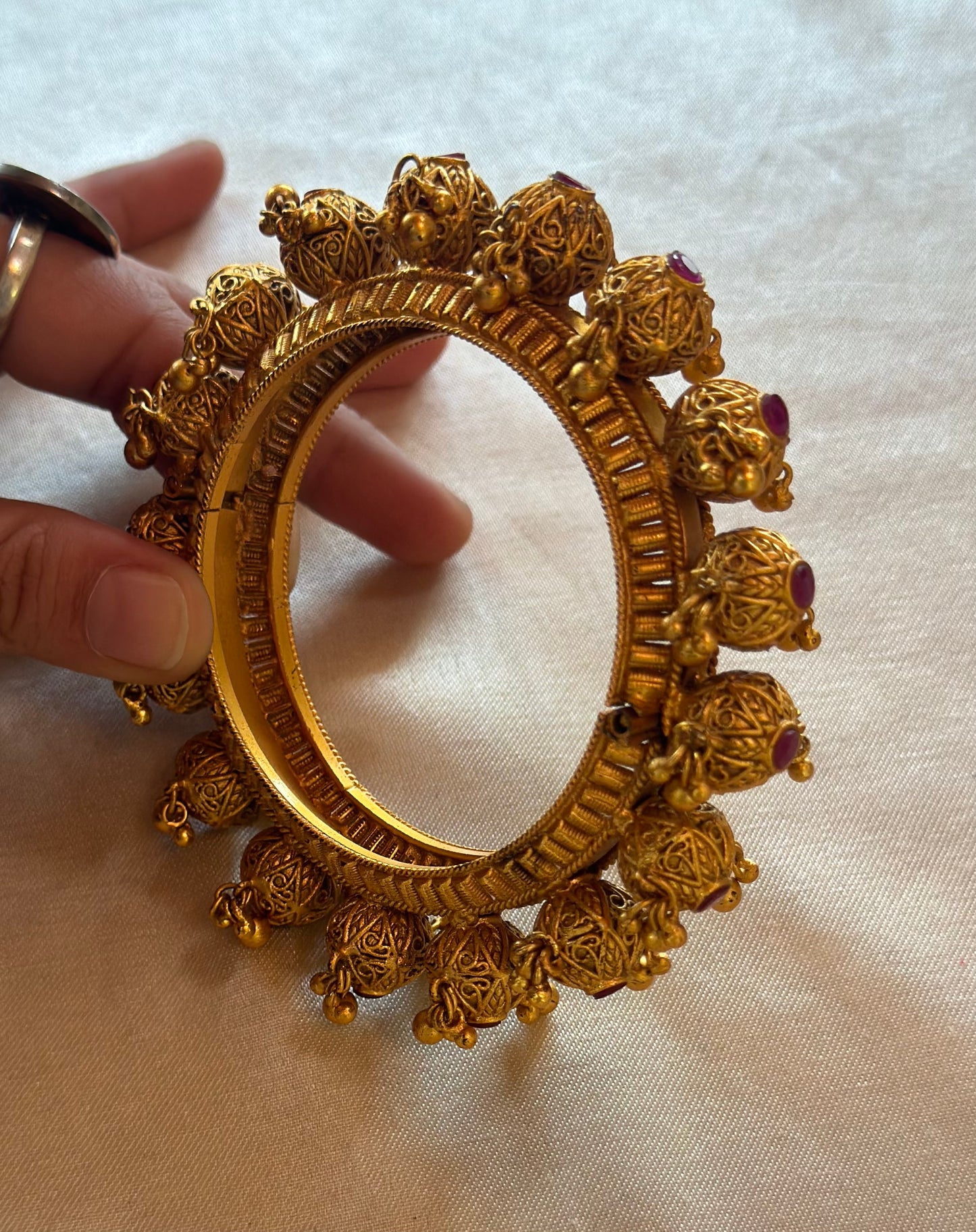 SHRUTI BANGLES