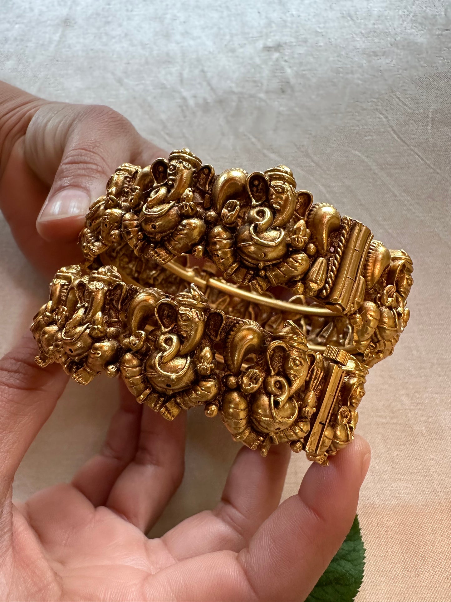 MAHIKA BANGLES