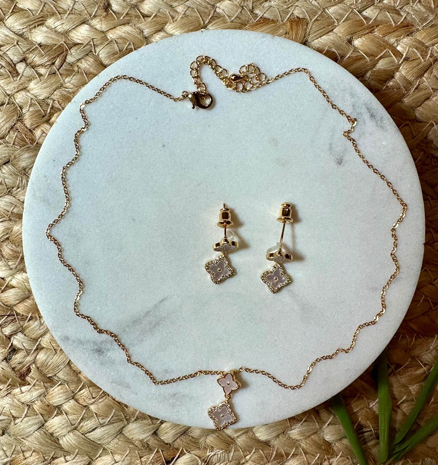 VANI PENDANT SET