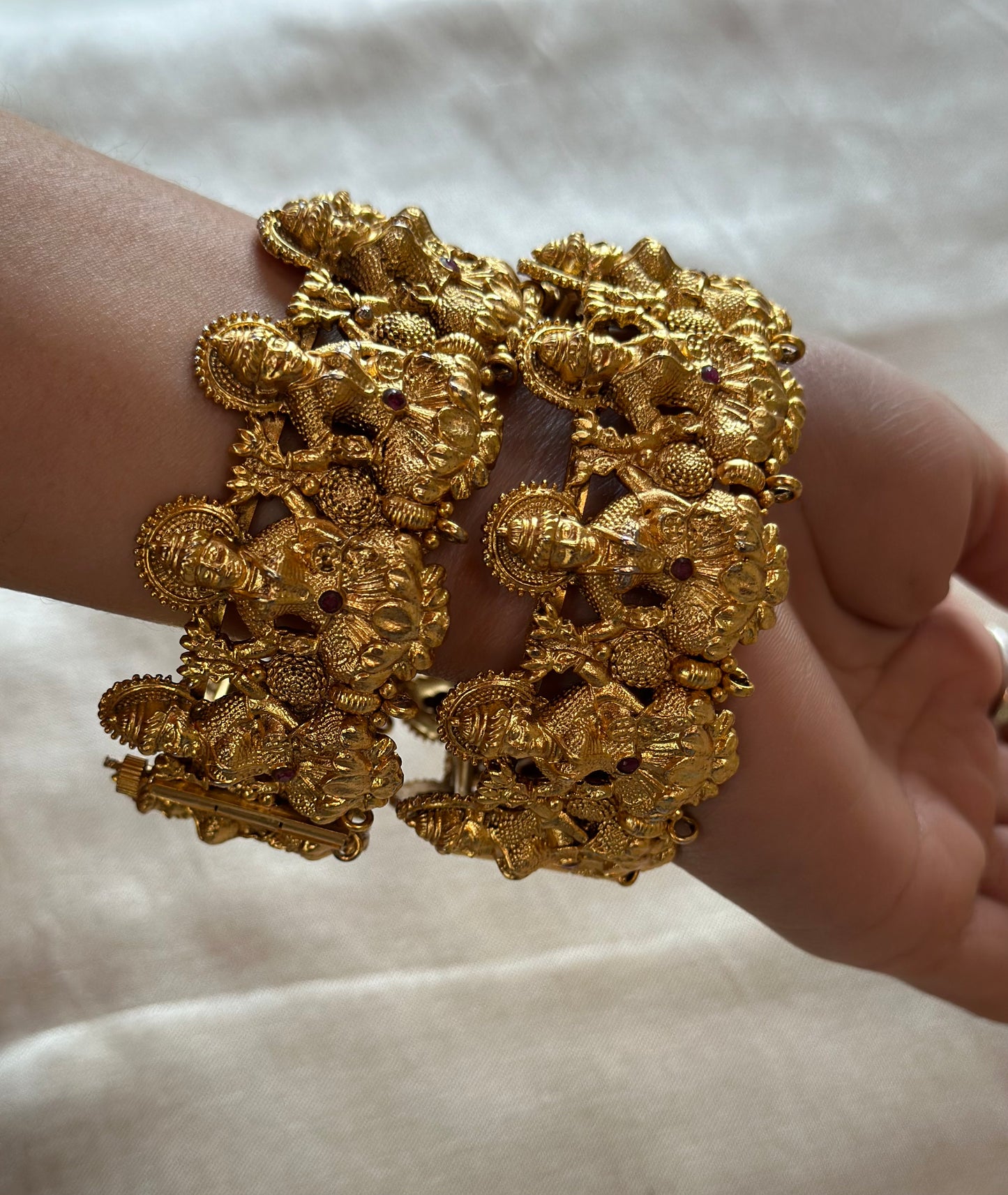 DEEKSHA BANGLES