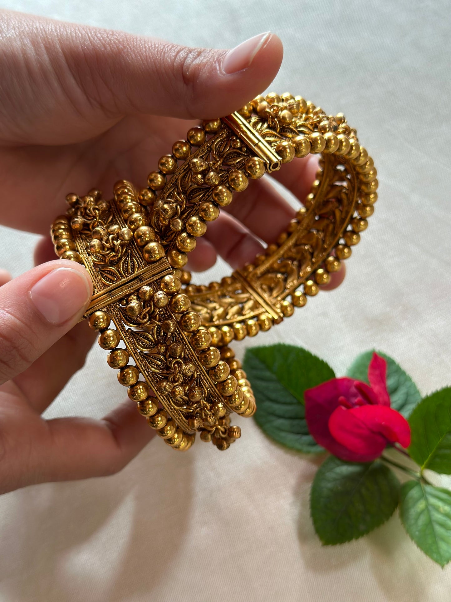 NIDHI BANGLES