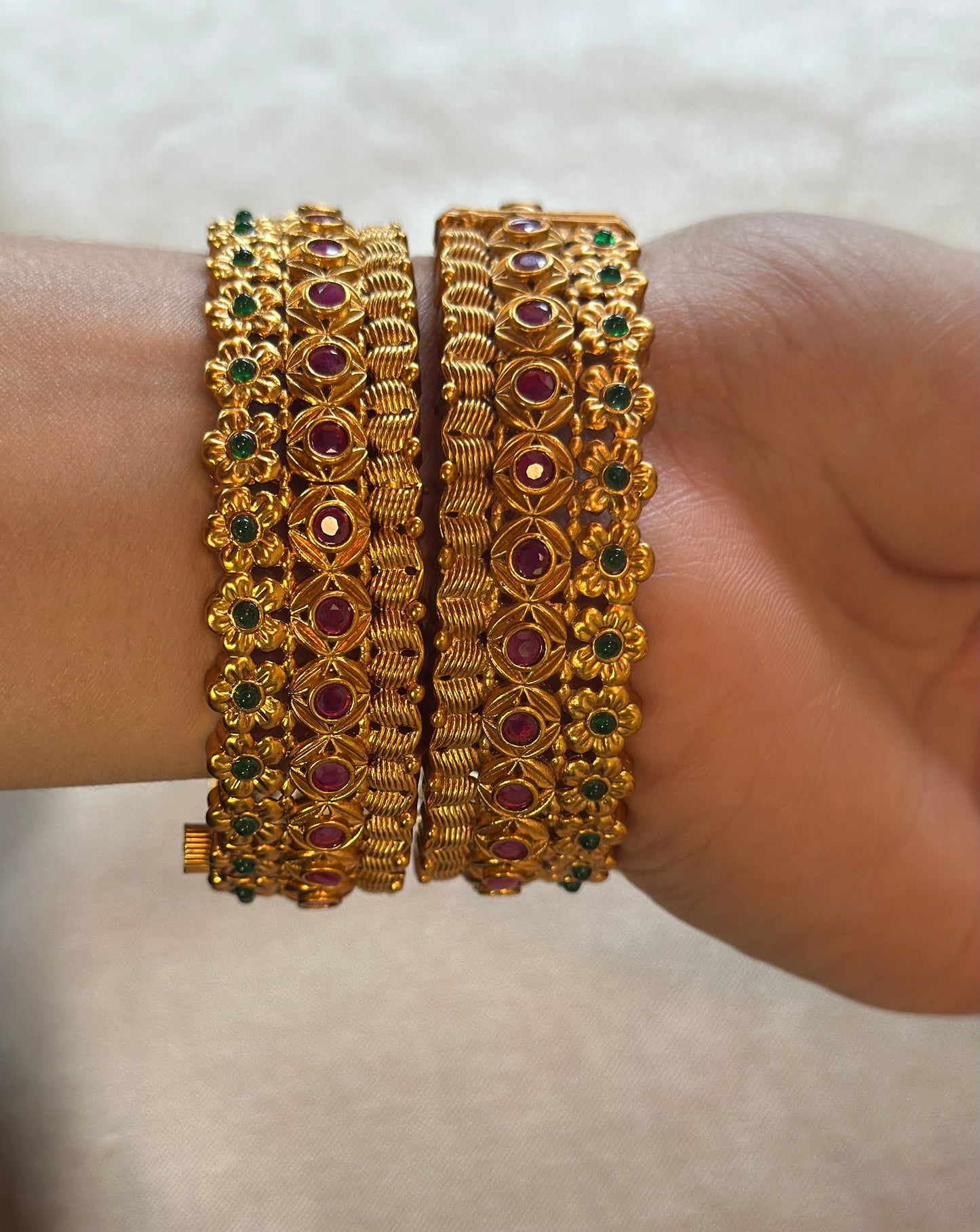 RADHIKA BANGLES