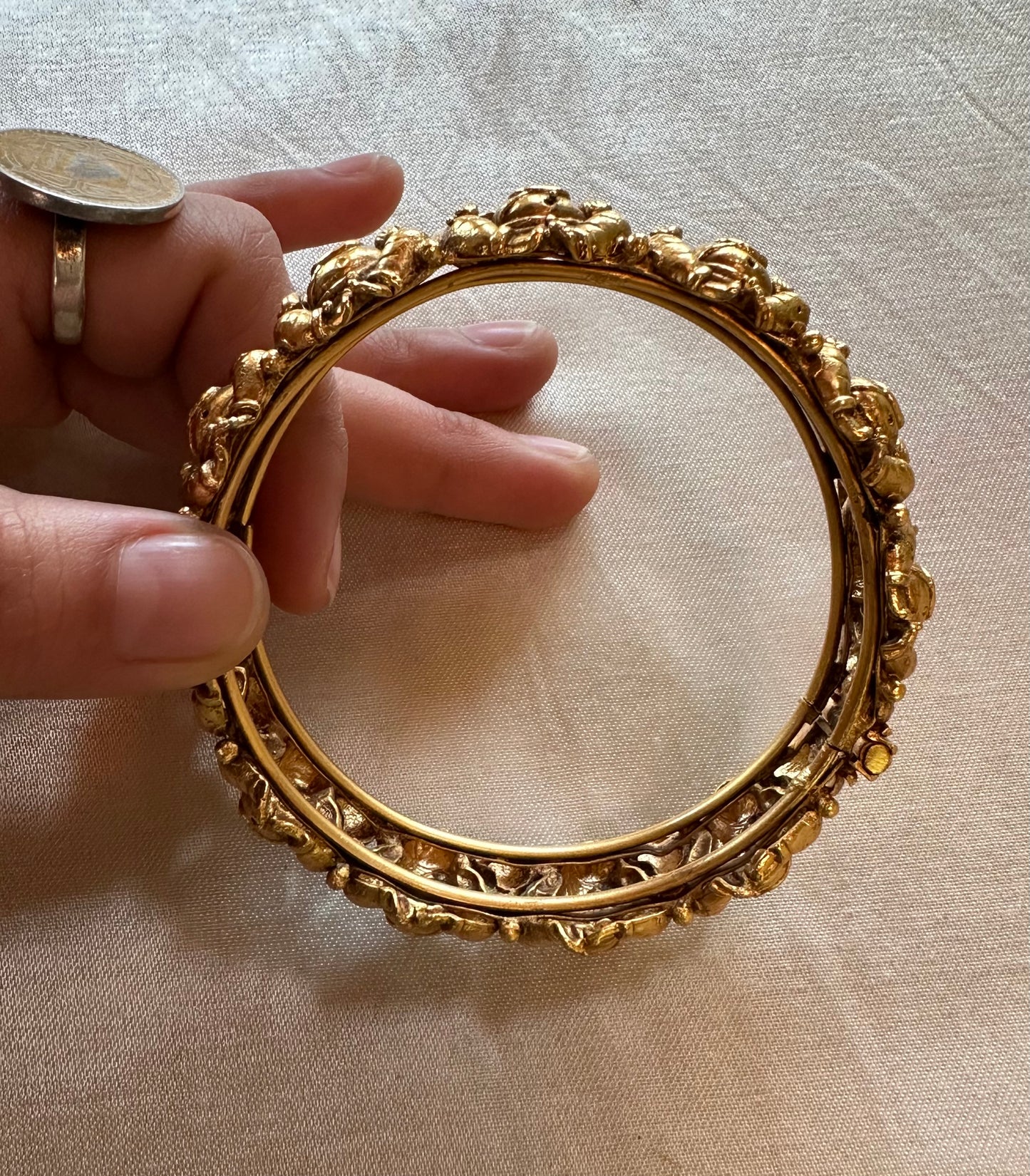 MAHIKA BANGLES