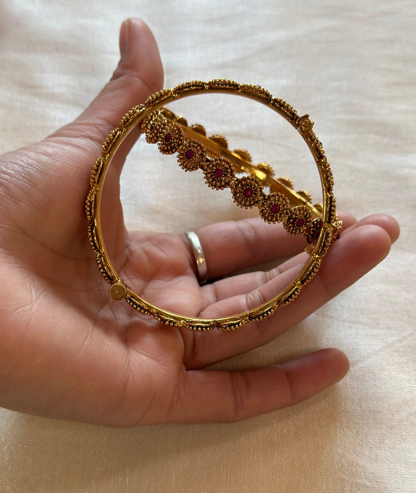GAYATRI BANGLES