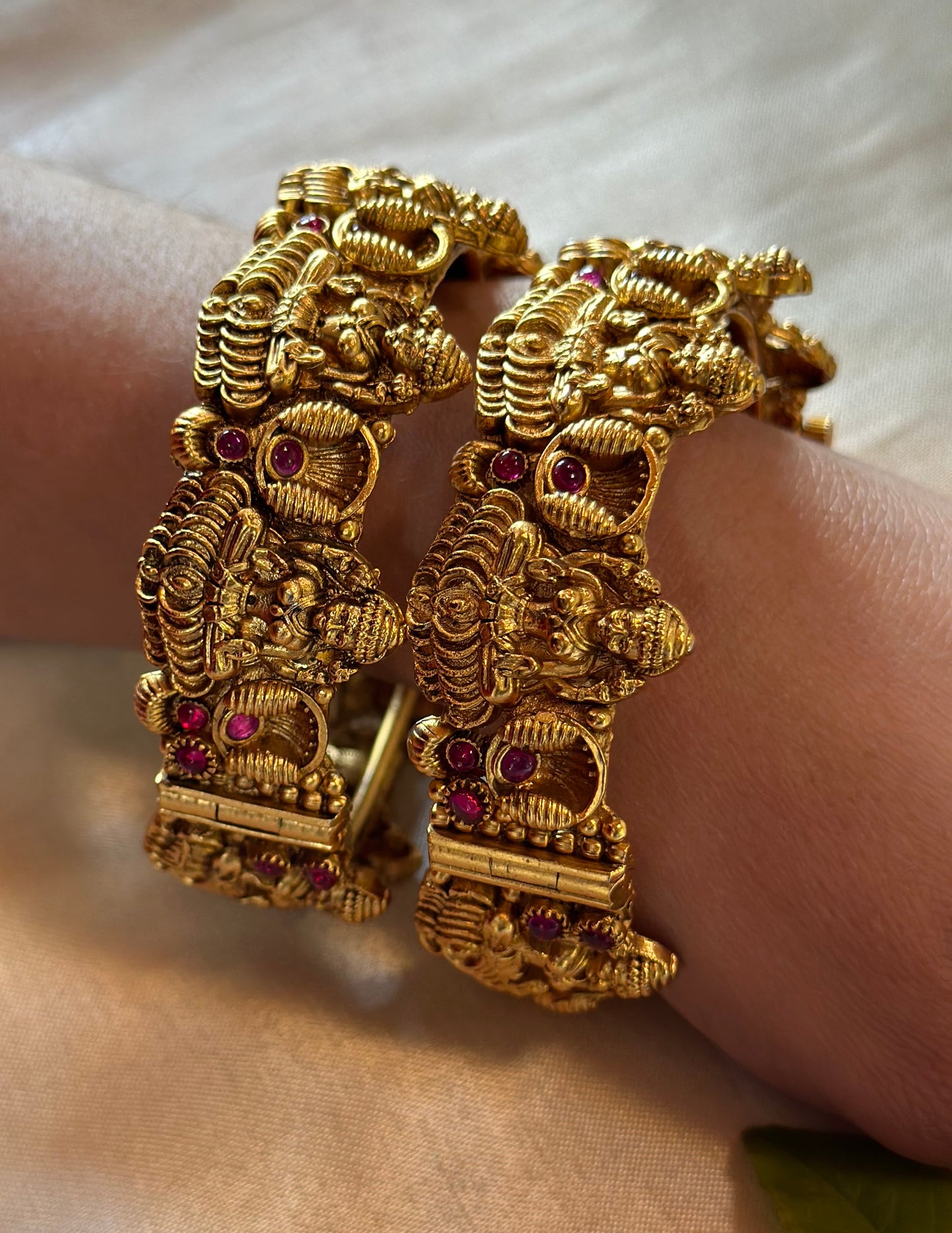 DEVIKA BANGLES