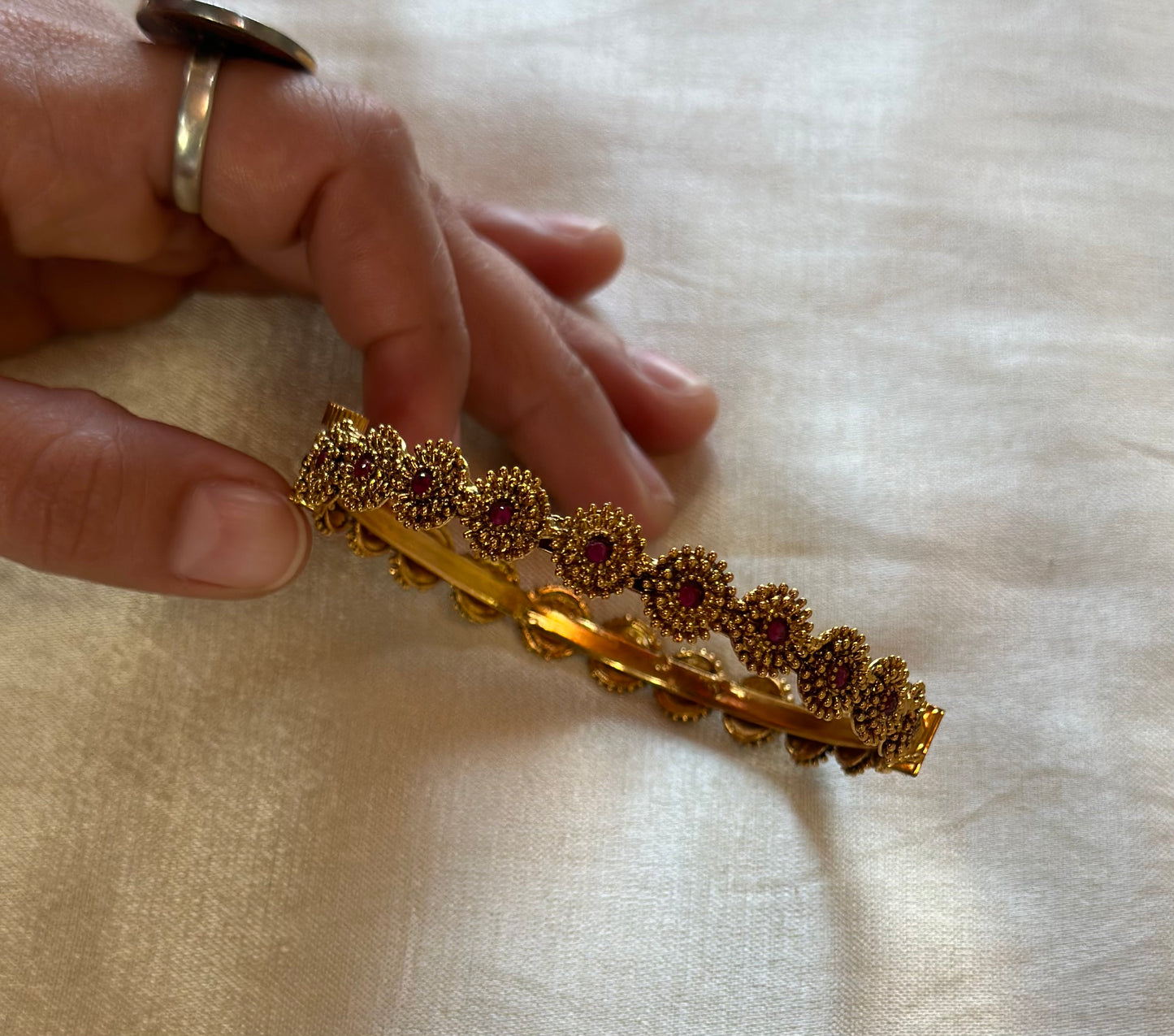 GAYATRI BANGLES
