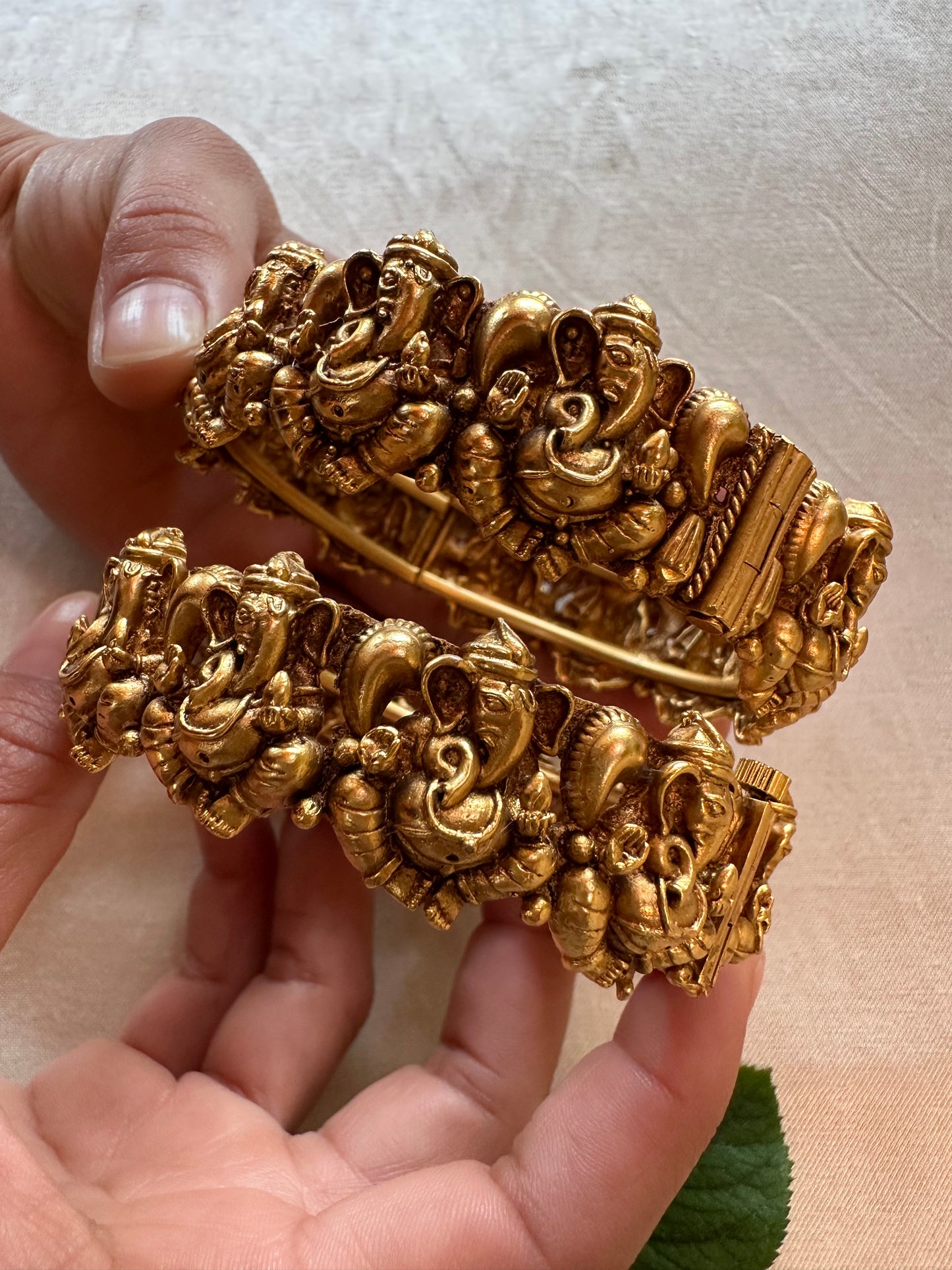 MAHIKA BANGLES