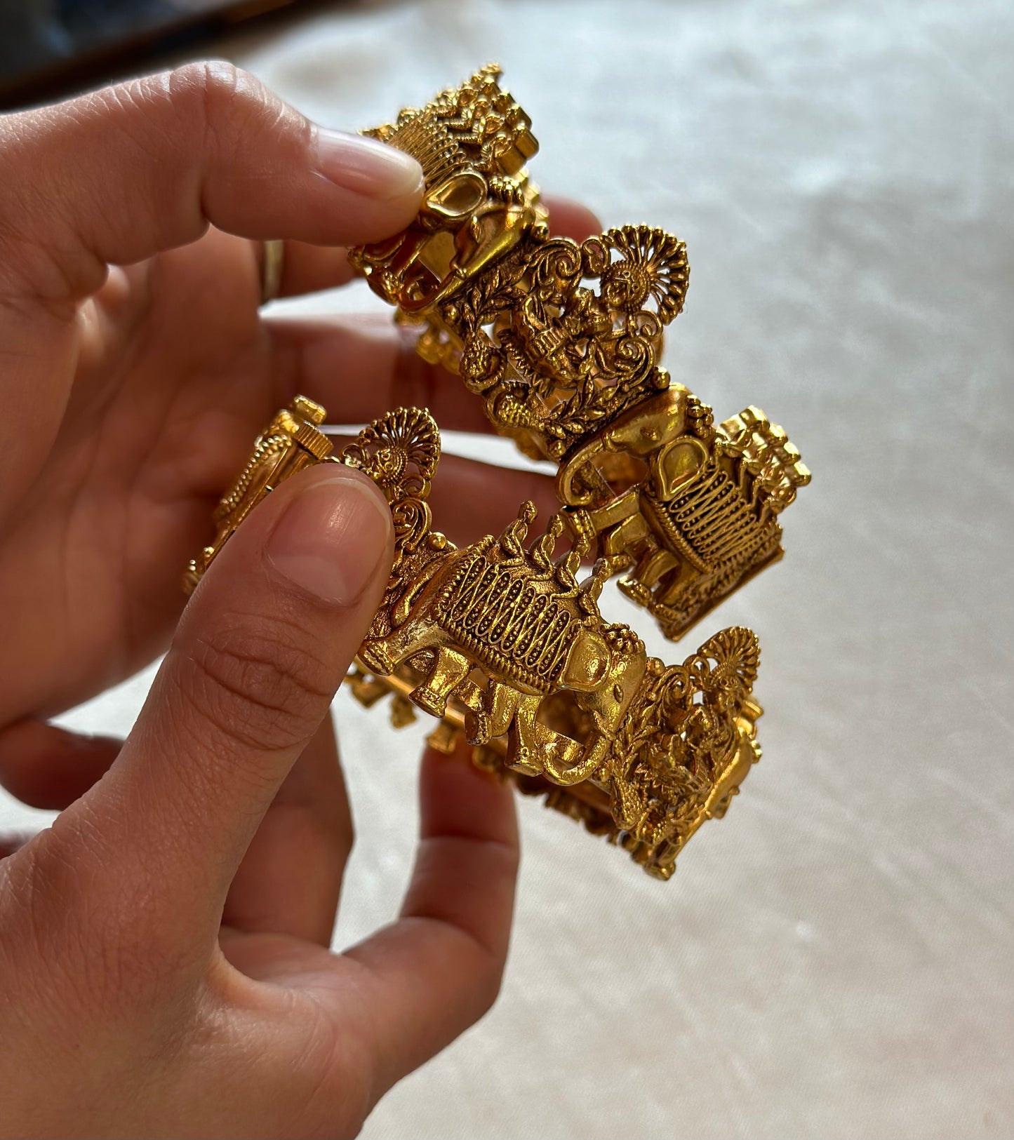 HEMANGI BANGLES