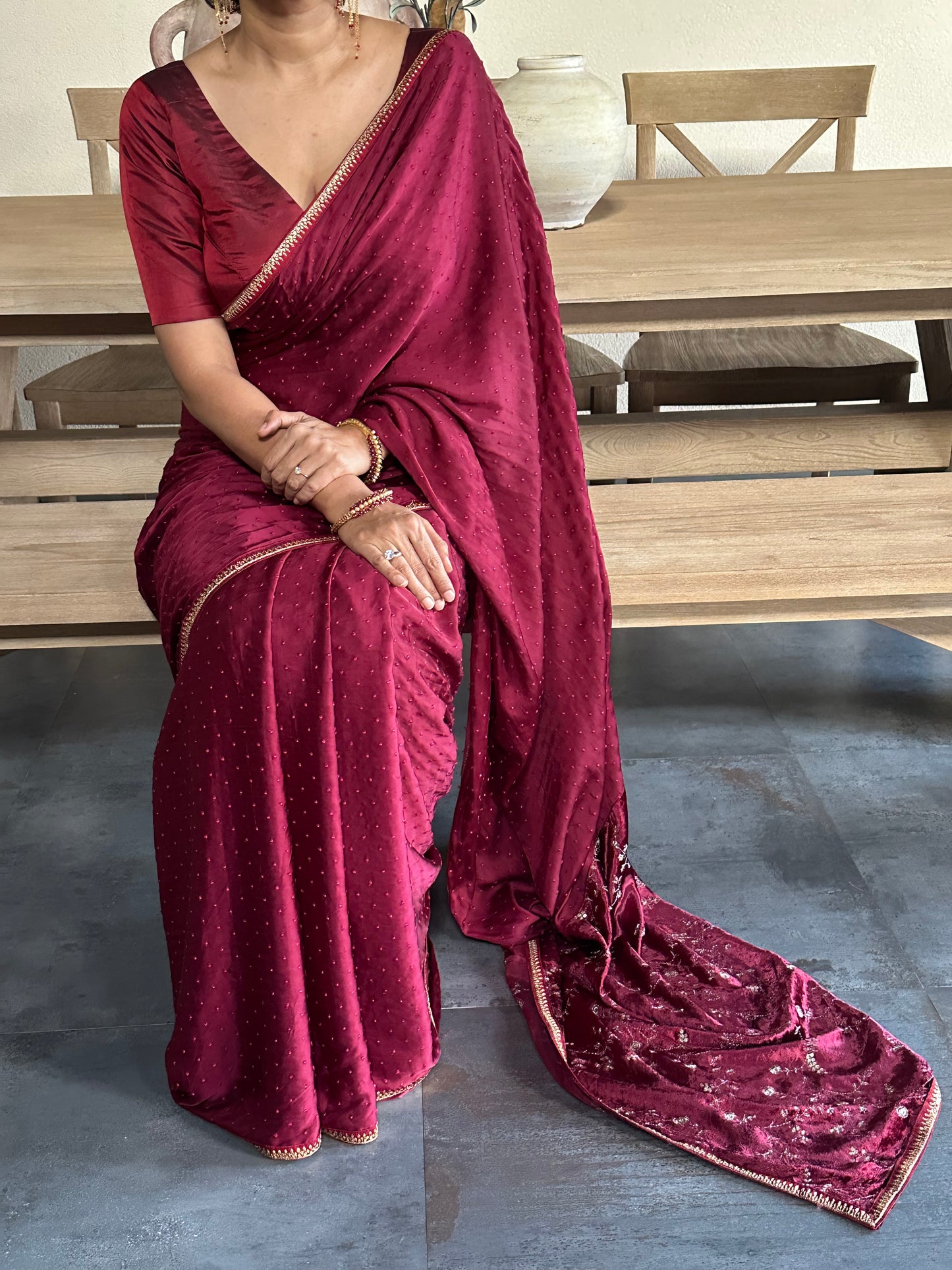 NEELAM MODAL SARI