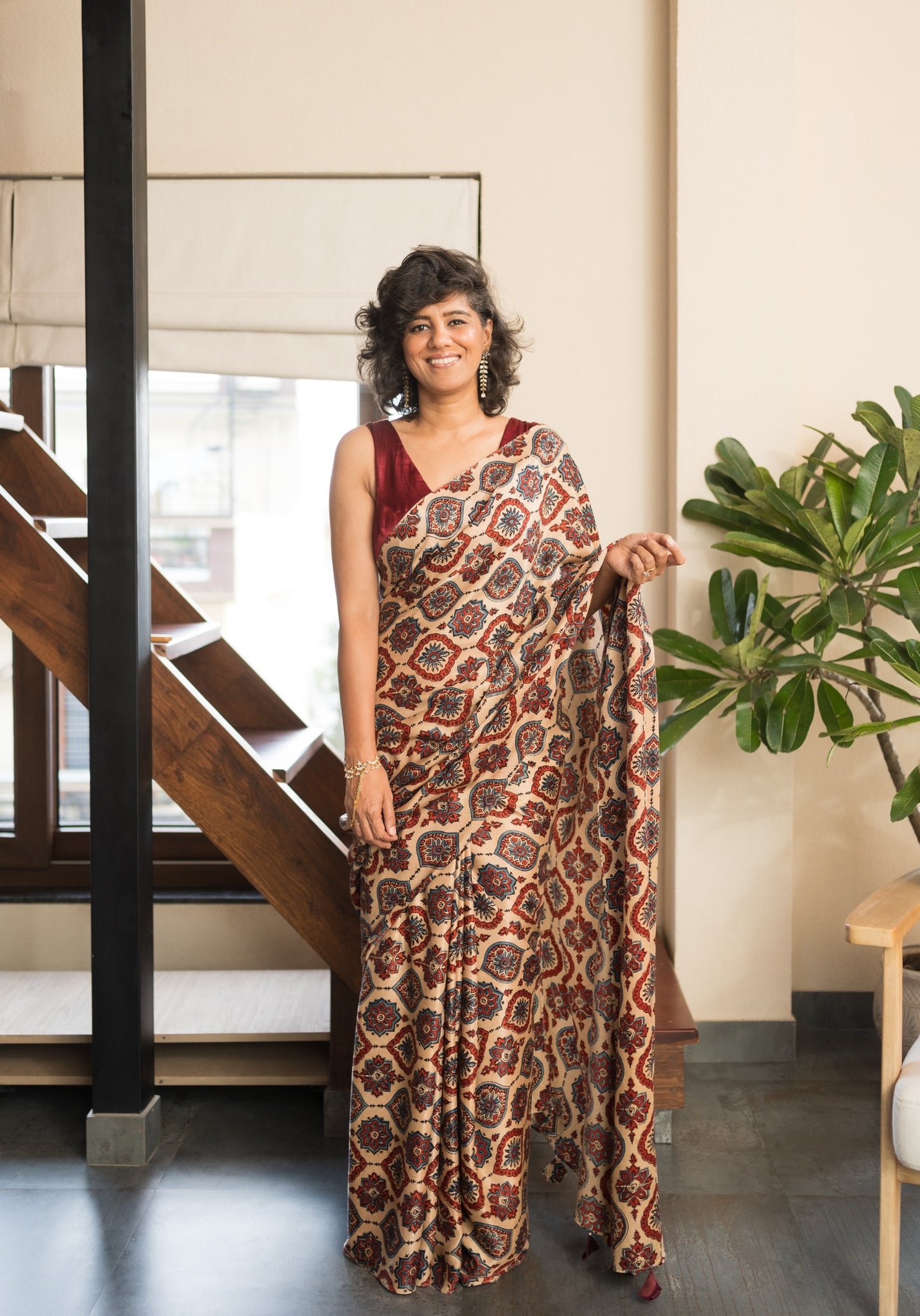 KUNTI AJRAKH  SARI