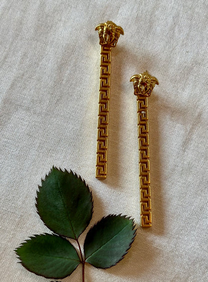VIRONICA EARRING