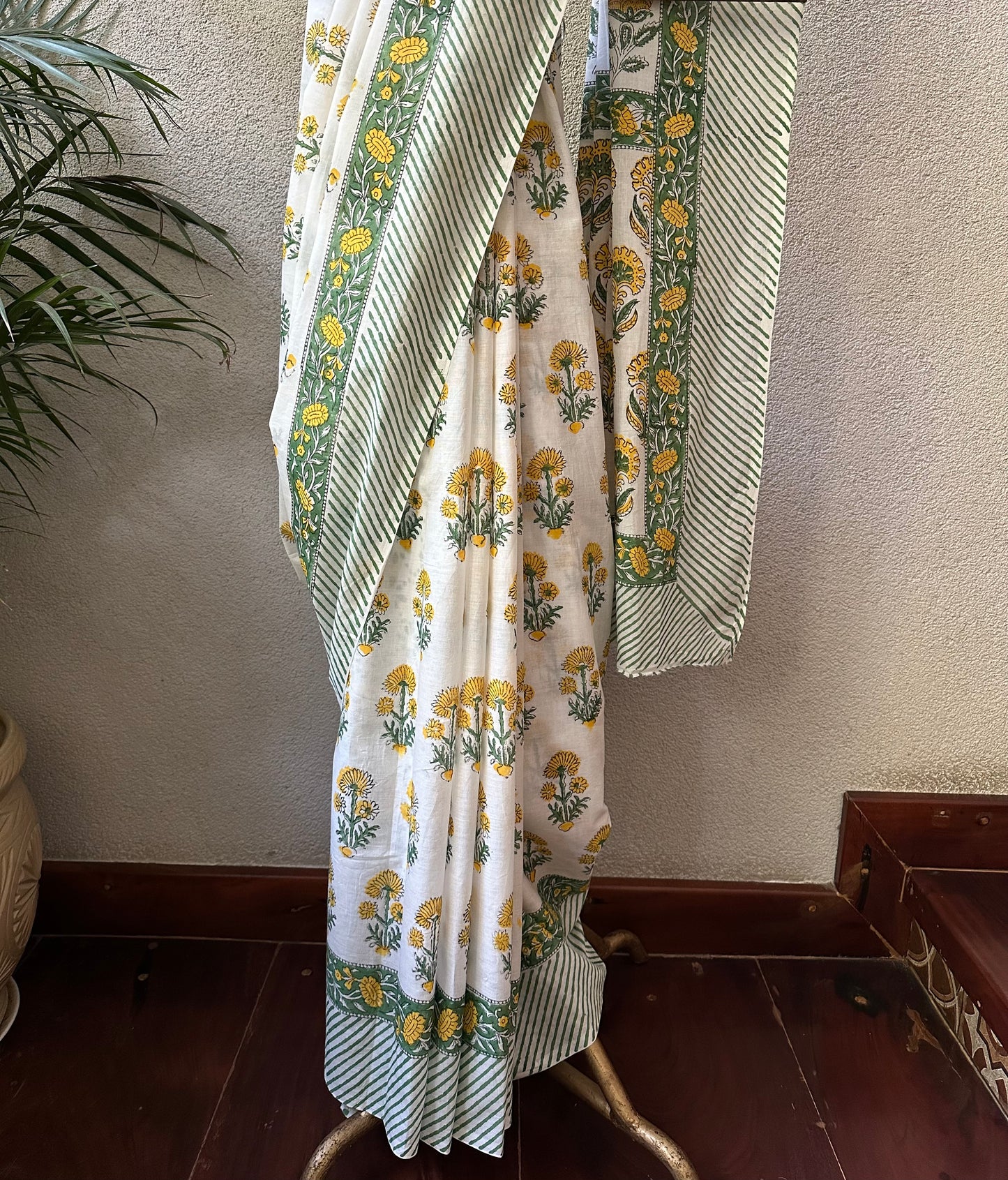 SAANVI  COTTON  SARI