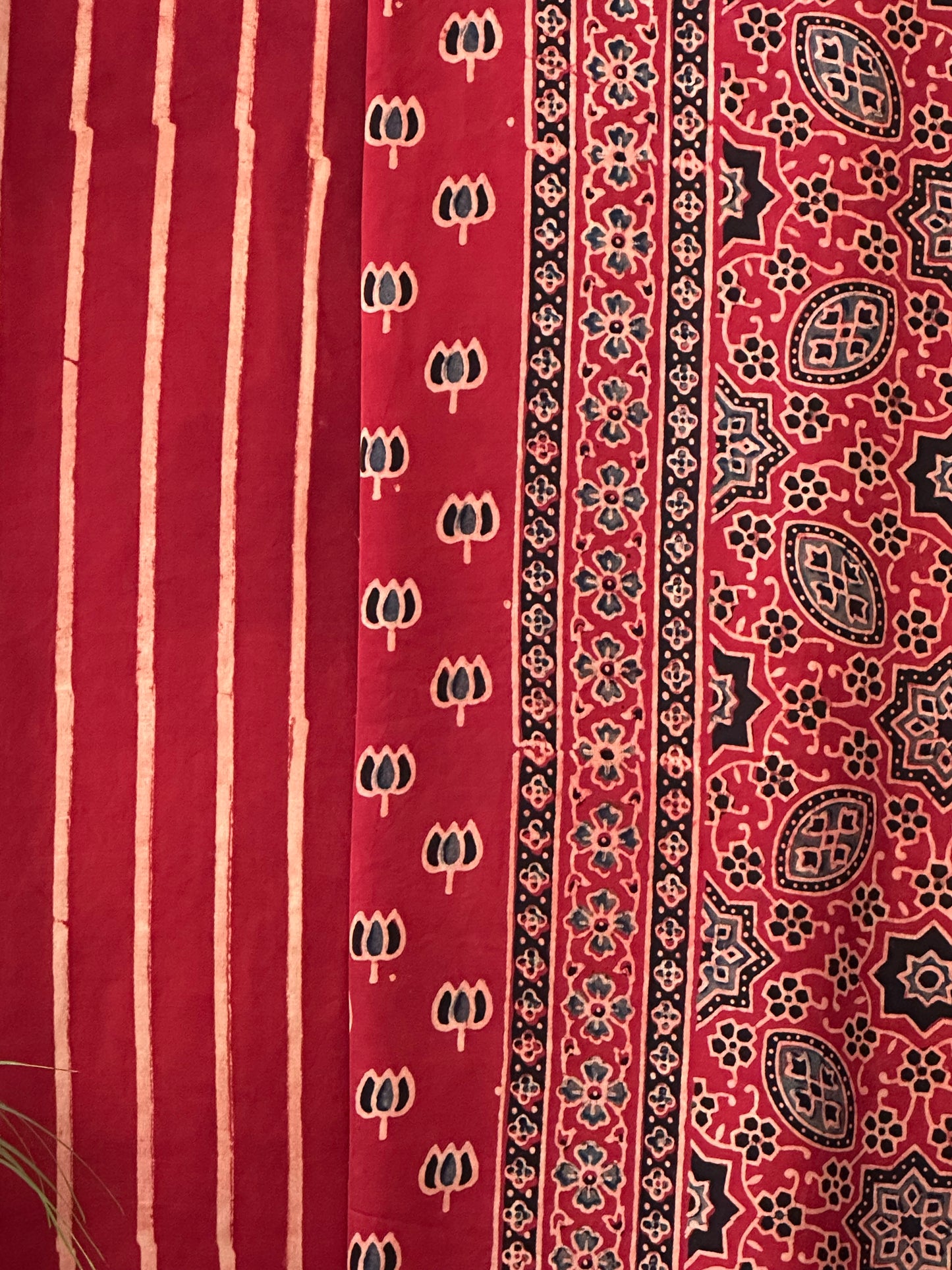 KRISHAAY AJRAKH  MODAL  SUIT