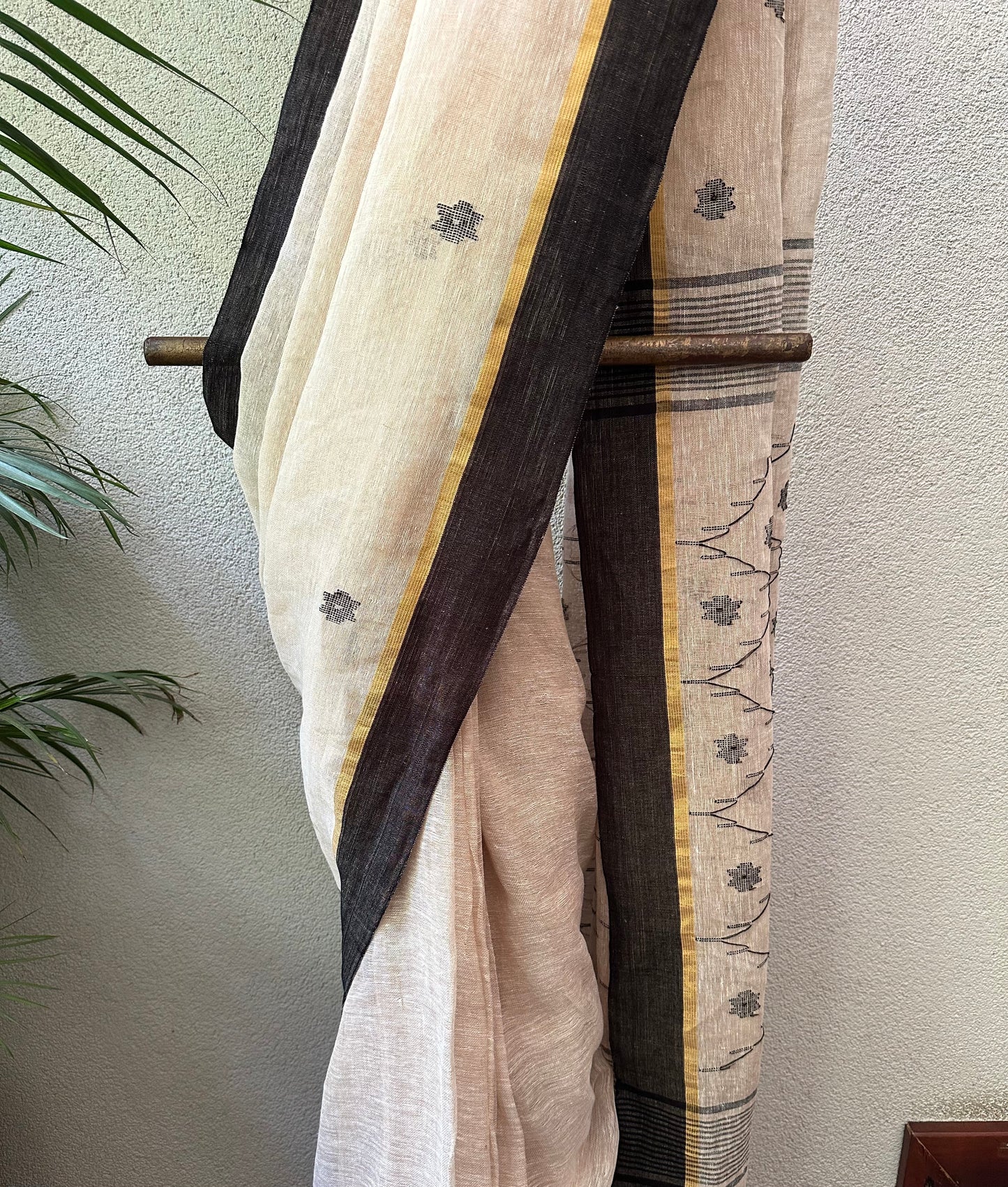 PARO 2  LINEN  SARI