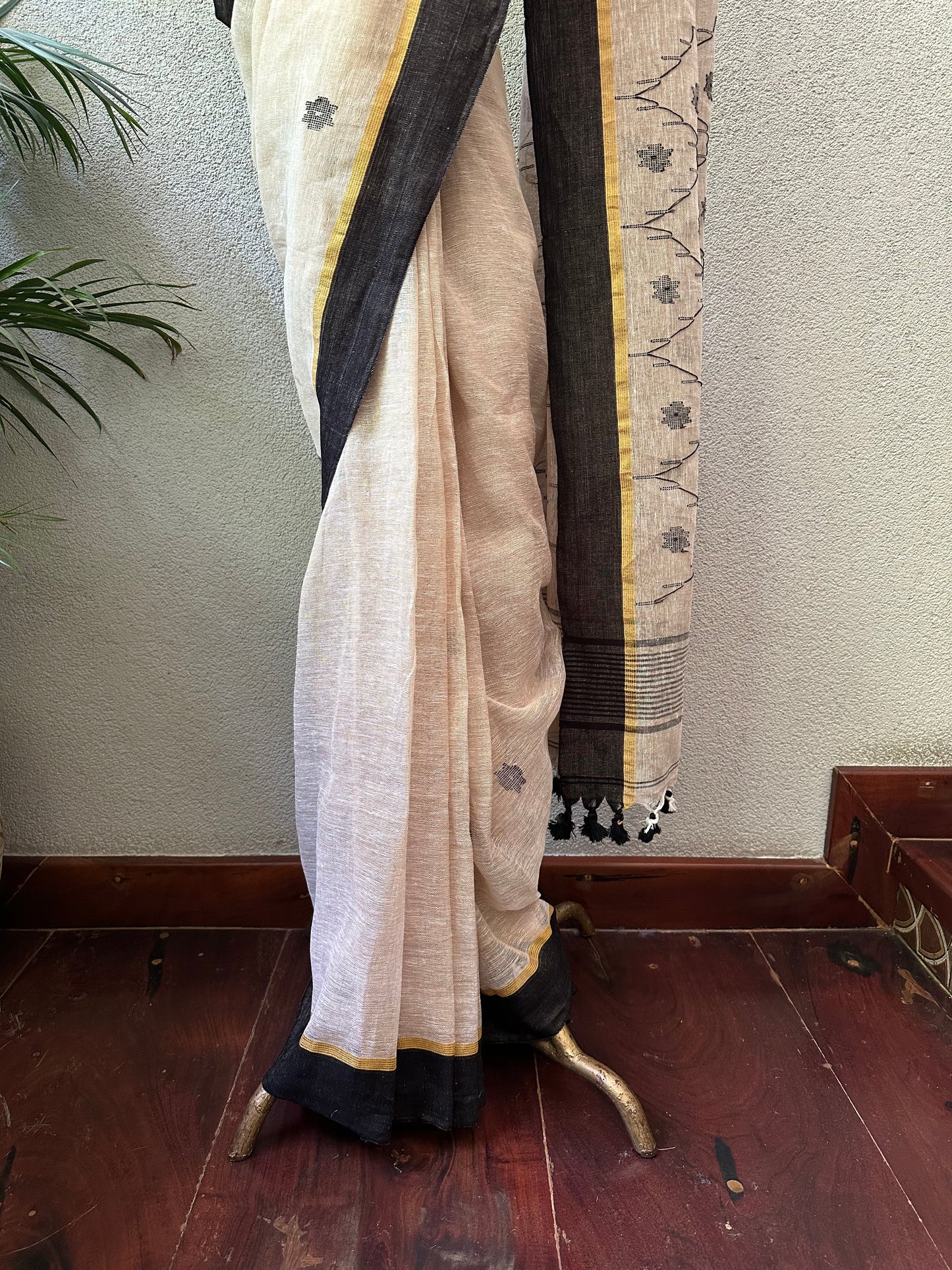 PARO 2  LINEN  SARI