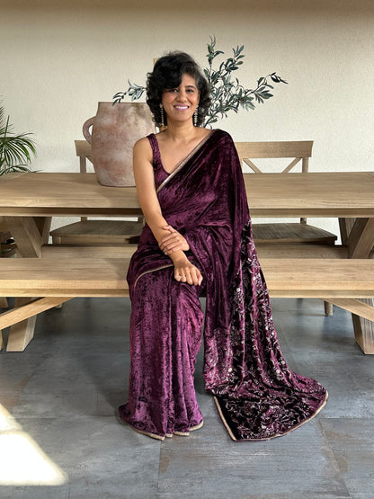 KAMKHYA   VELVET  SARI